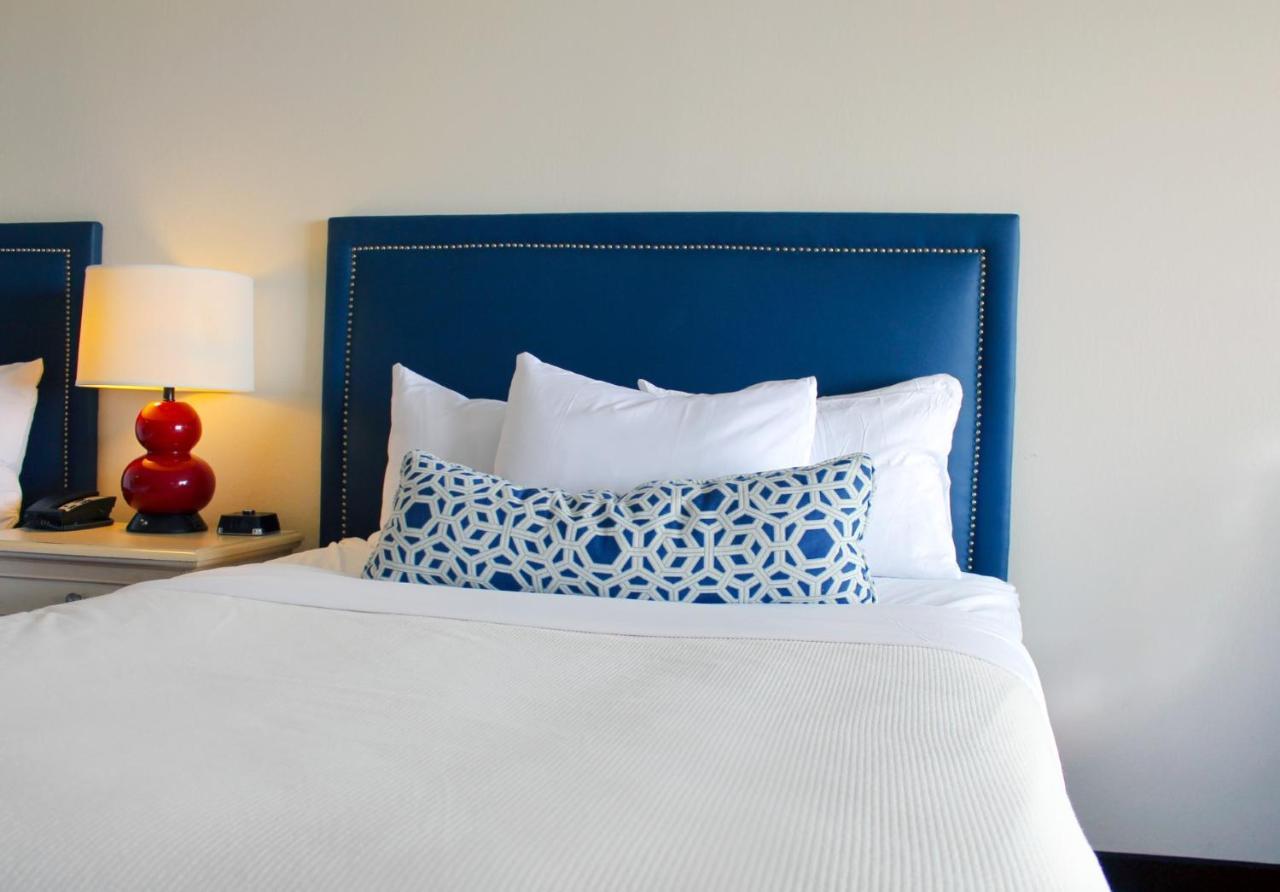 Hotel Dunes Oceanfront *