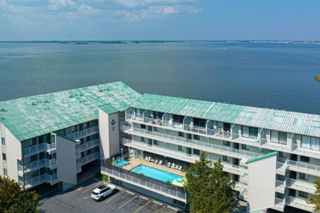 Boat Slip * Swimming Pool * Unbelievable Views Ocean City