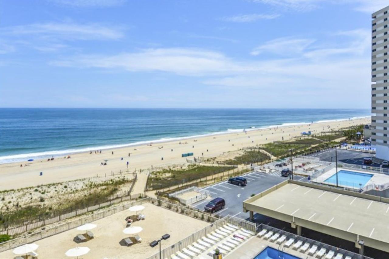 Golden Sands 613 Apartment