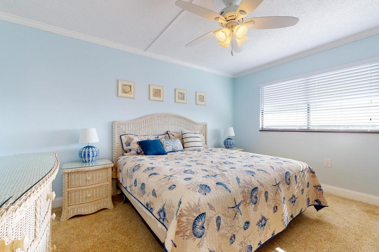 Golden Sands 613