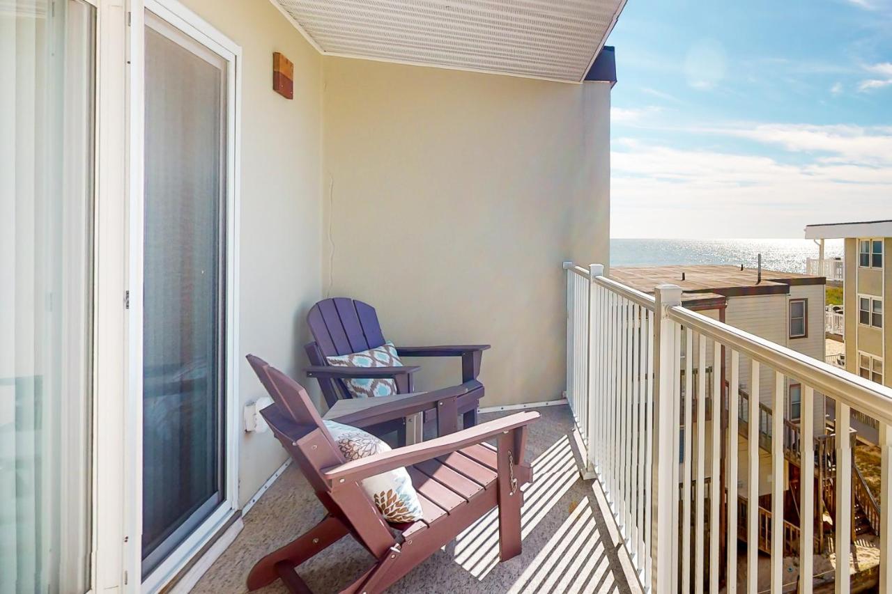 Summer Sands At 80 East Apartment