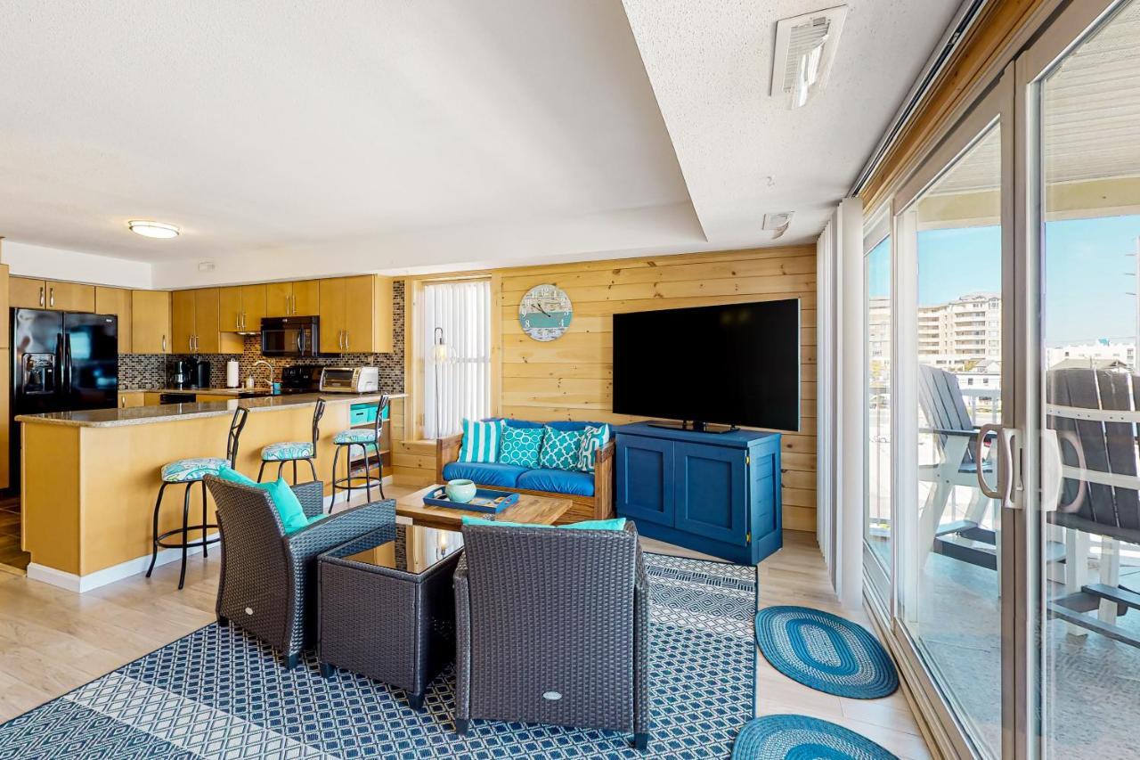 Summer Sands At 80 East Apartment