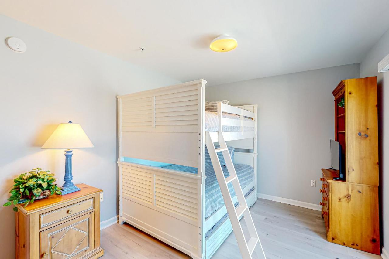 Apartment Baywatch Iii 304d *