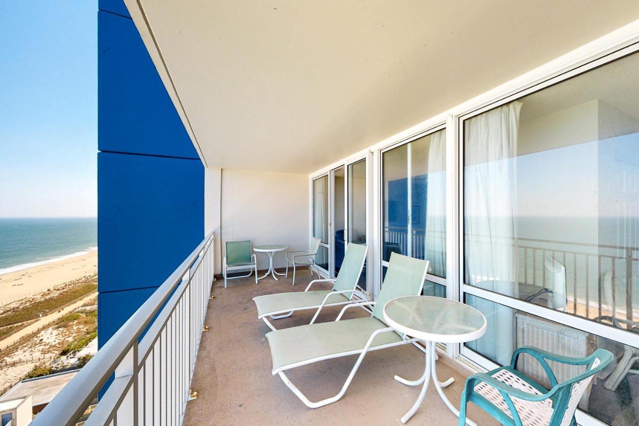 Apartment Carousel 1707