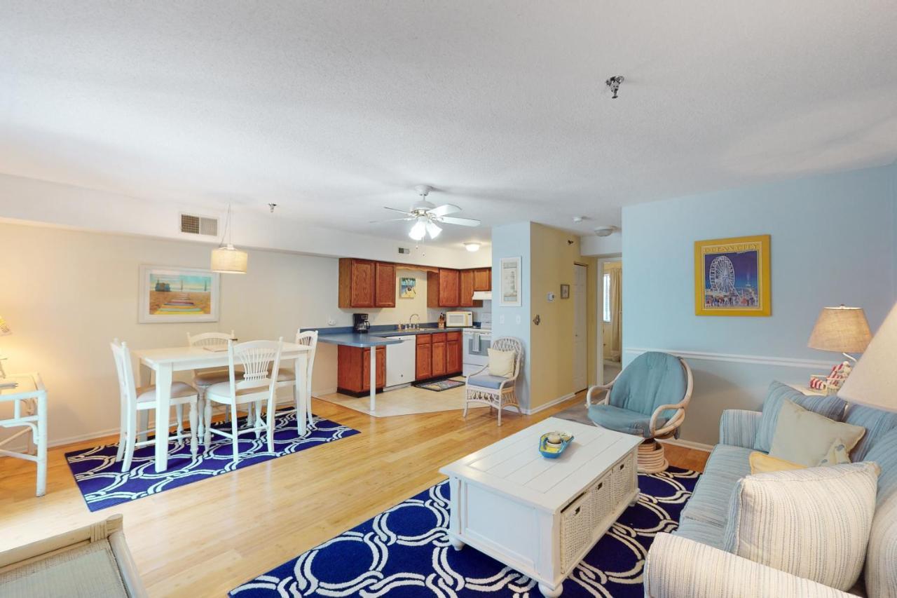 Apartment Sandalwoods 101a