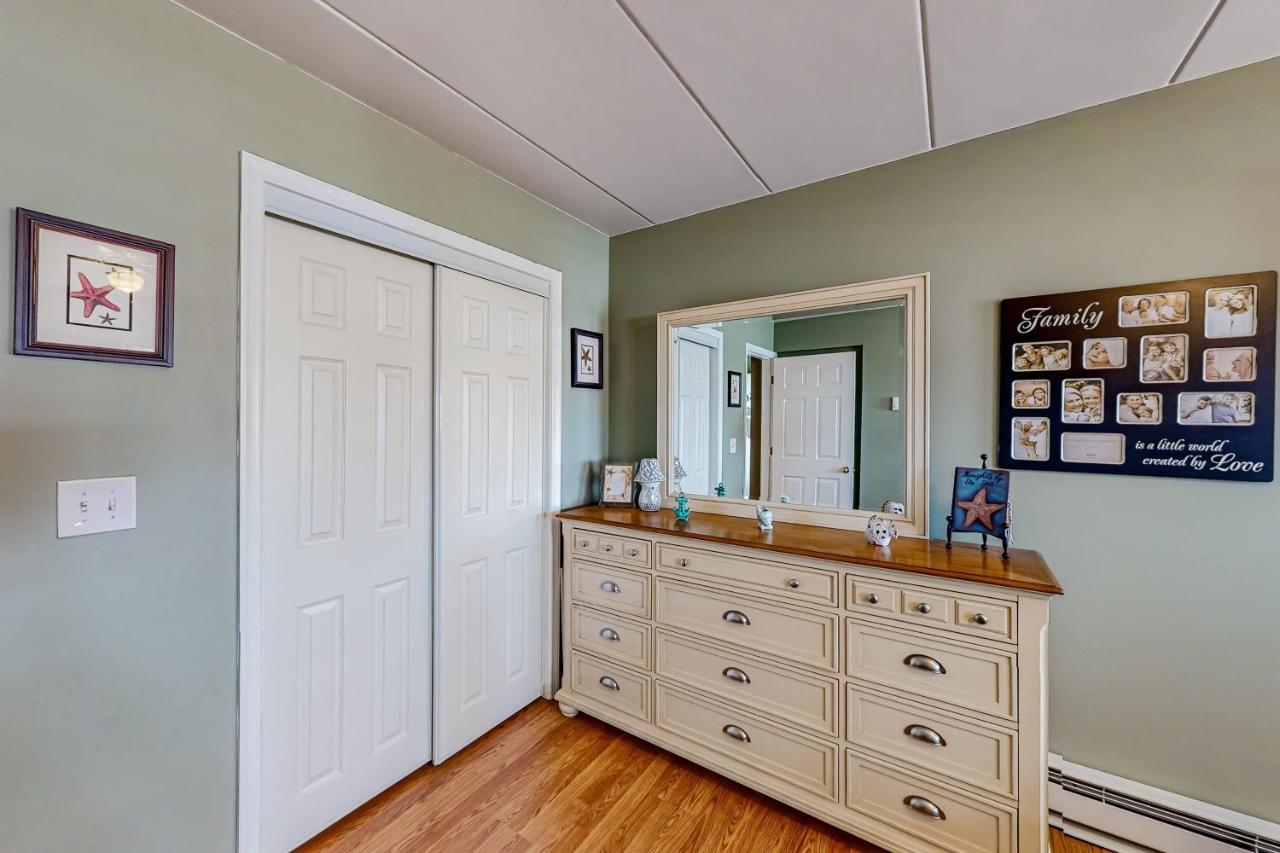 Bay Colony 36 Apartment