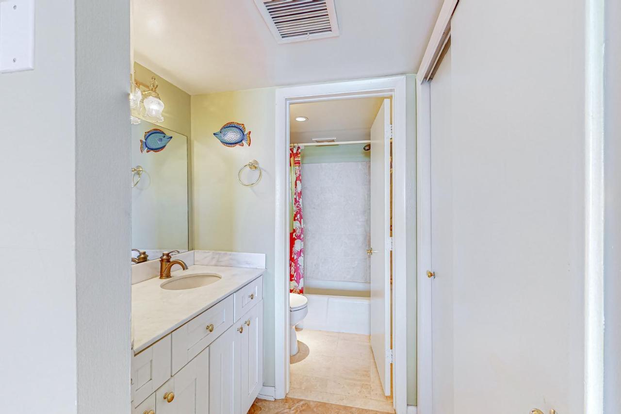 Apartment Fountainhead Towers 1506