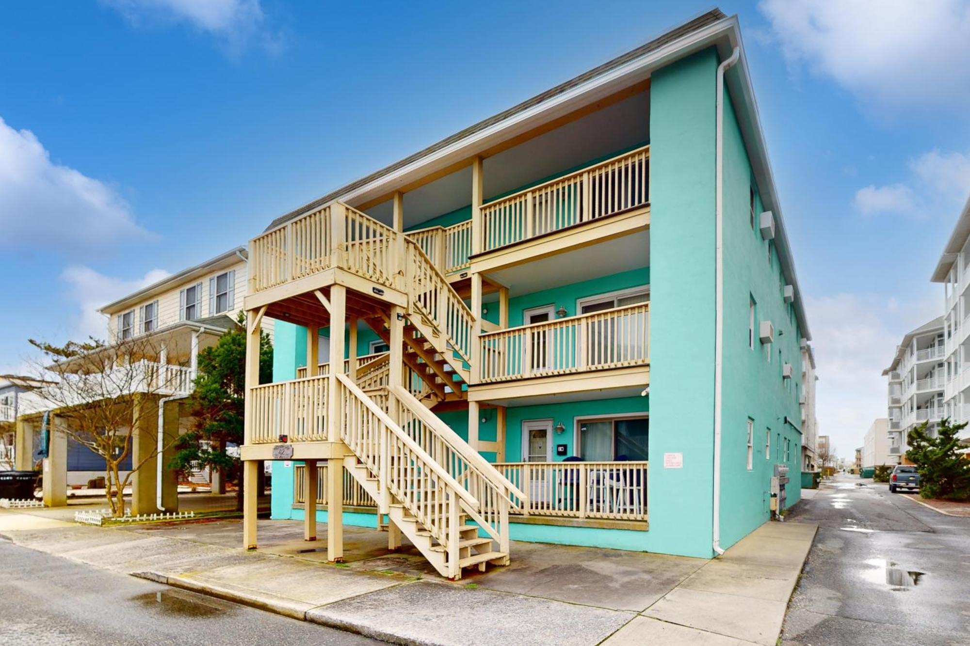 Apartment Oceanside 42 #1e-sea La Vie *
