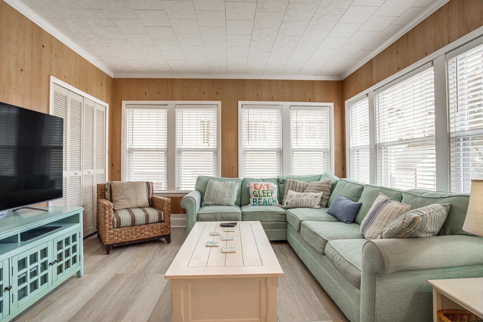 Ocean Escape With Cozy Porch Walk To Boardwalk * Ocean City