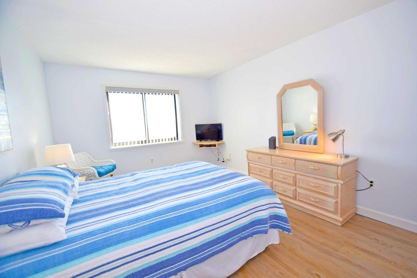 Towers 401 Apartment *