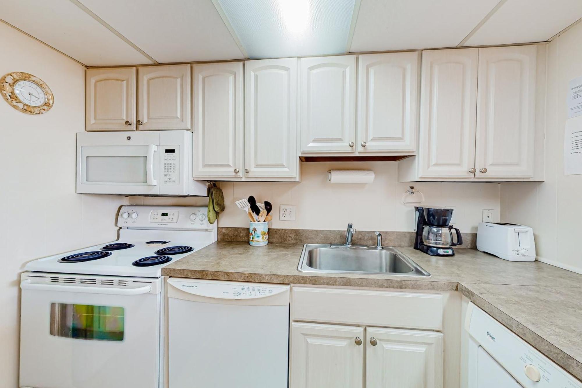 Colonial Unit #502 Apartment *