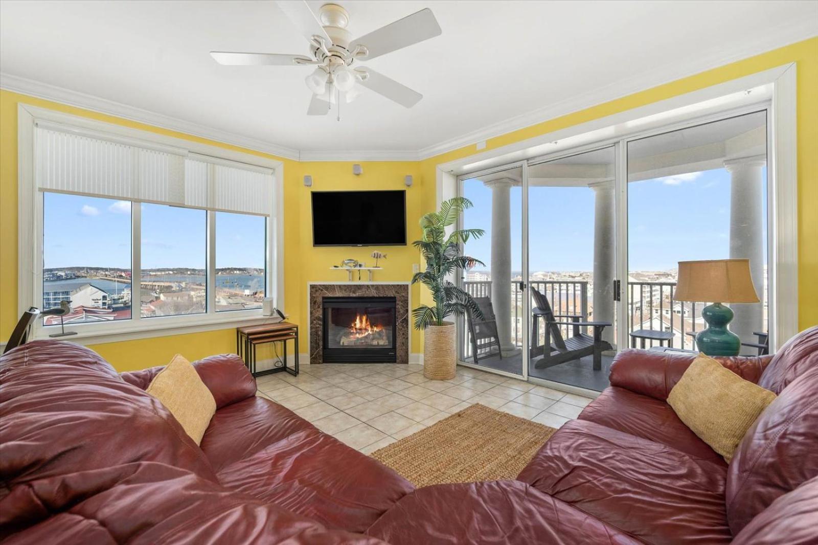 3 Bedroom Belmont Towers On Boardwalk: Ocean & Bay Views *