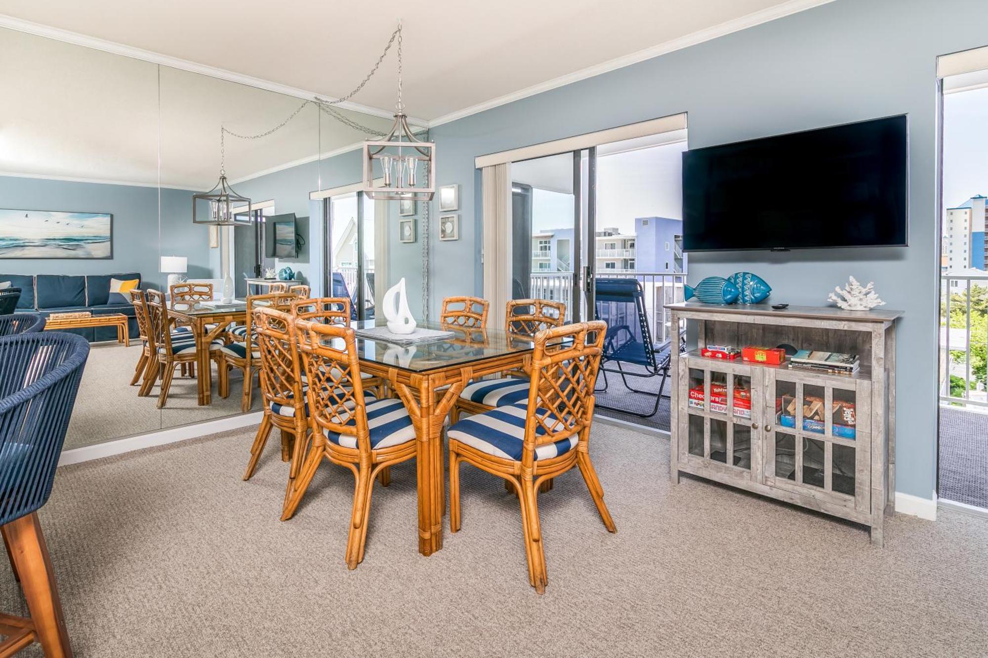 Apartment Ocean Retreat With Linens Included