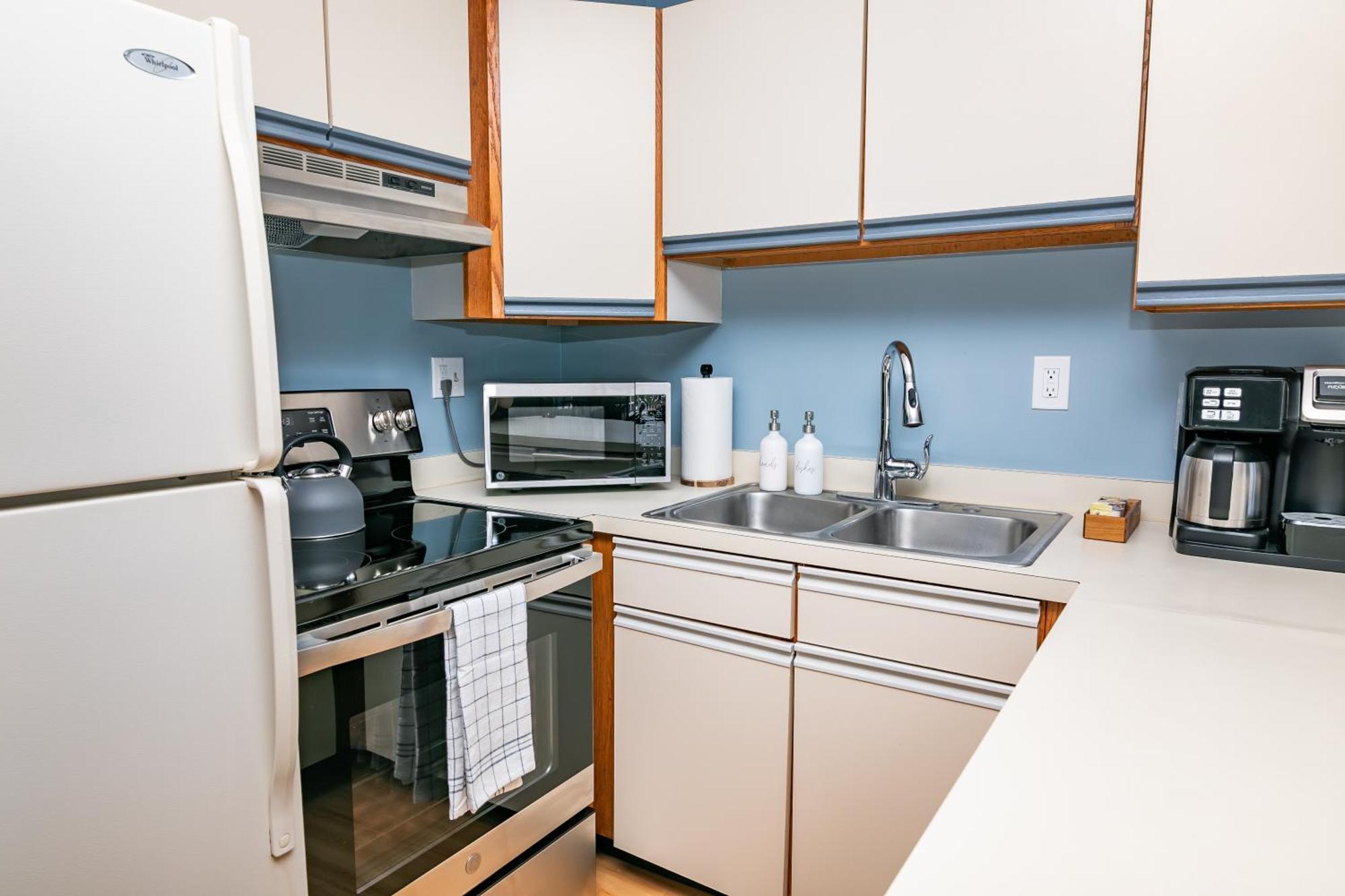 Ocean Retreat With Linens Included Apartment *