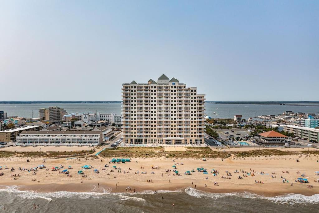 Gateway Grand - Huge With Outdoor Veranda And Pools Apartment Ocean City