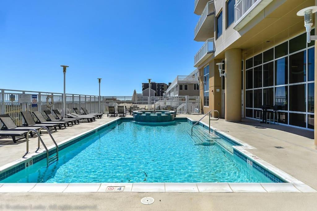 Gateway Grand - Huge With Outdoor Veranda And Pools Apartment