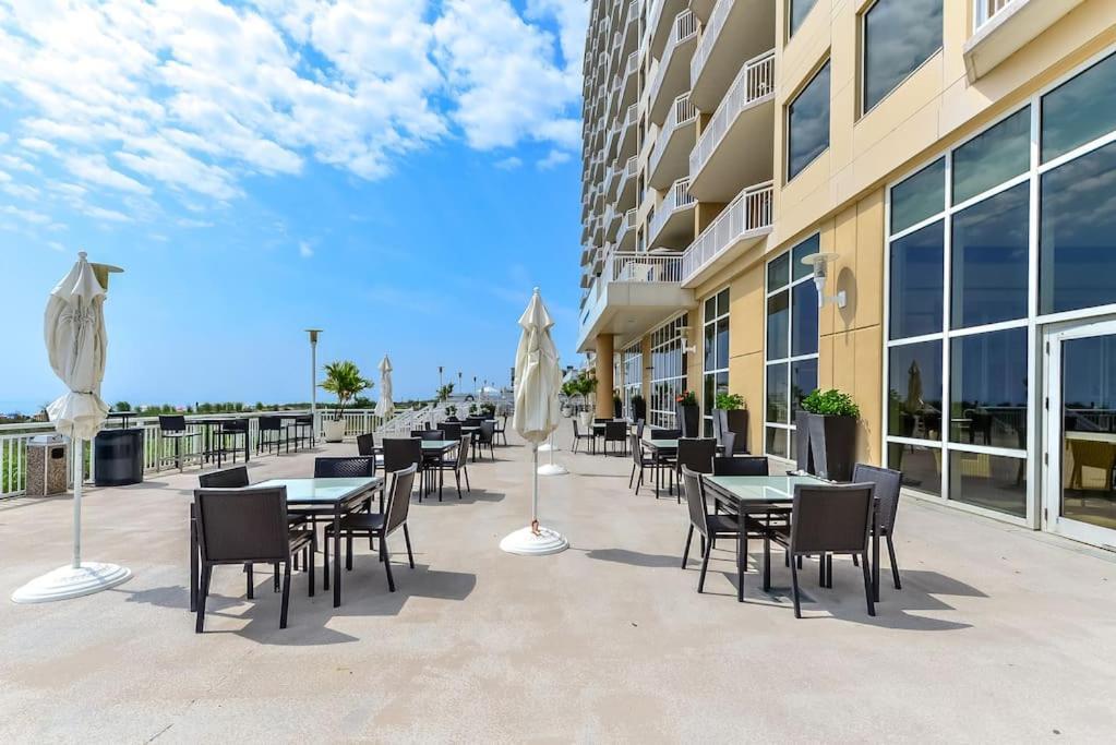 Gateway Grand - Huge With Outdoor Veranda And Pools *