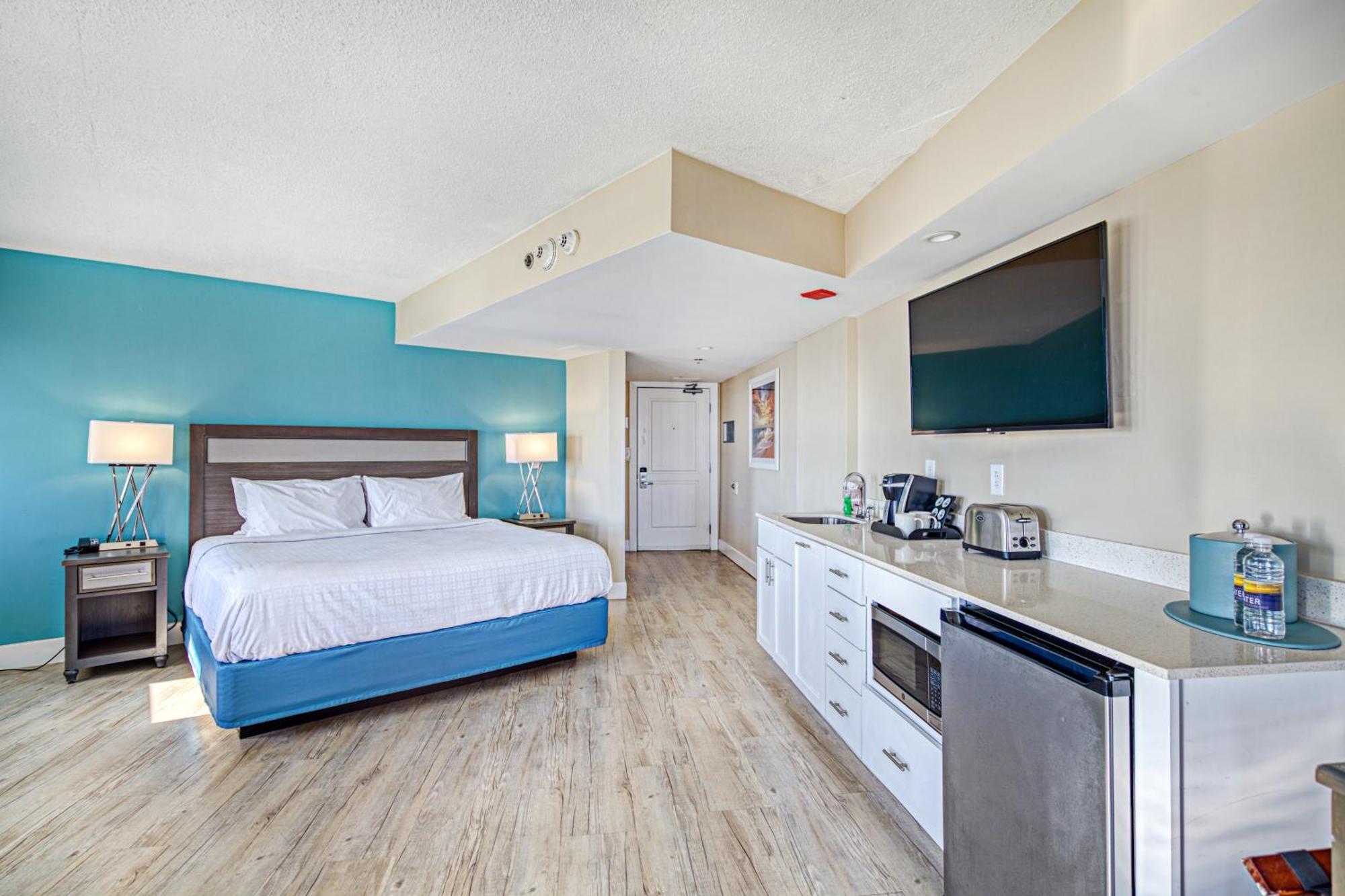 Hotel Commander & Ocean City