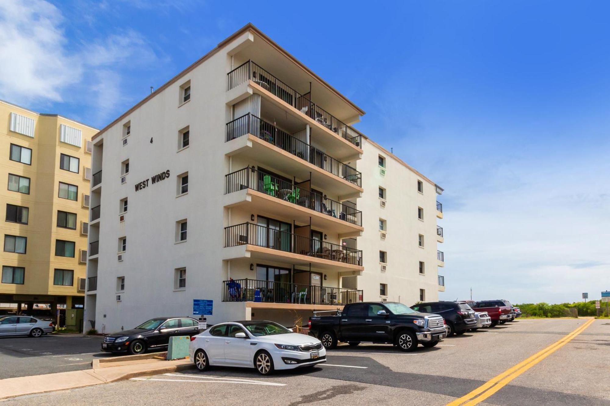 Apartment West Winds 506