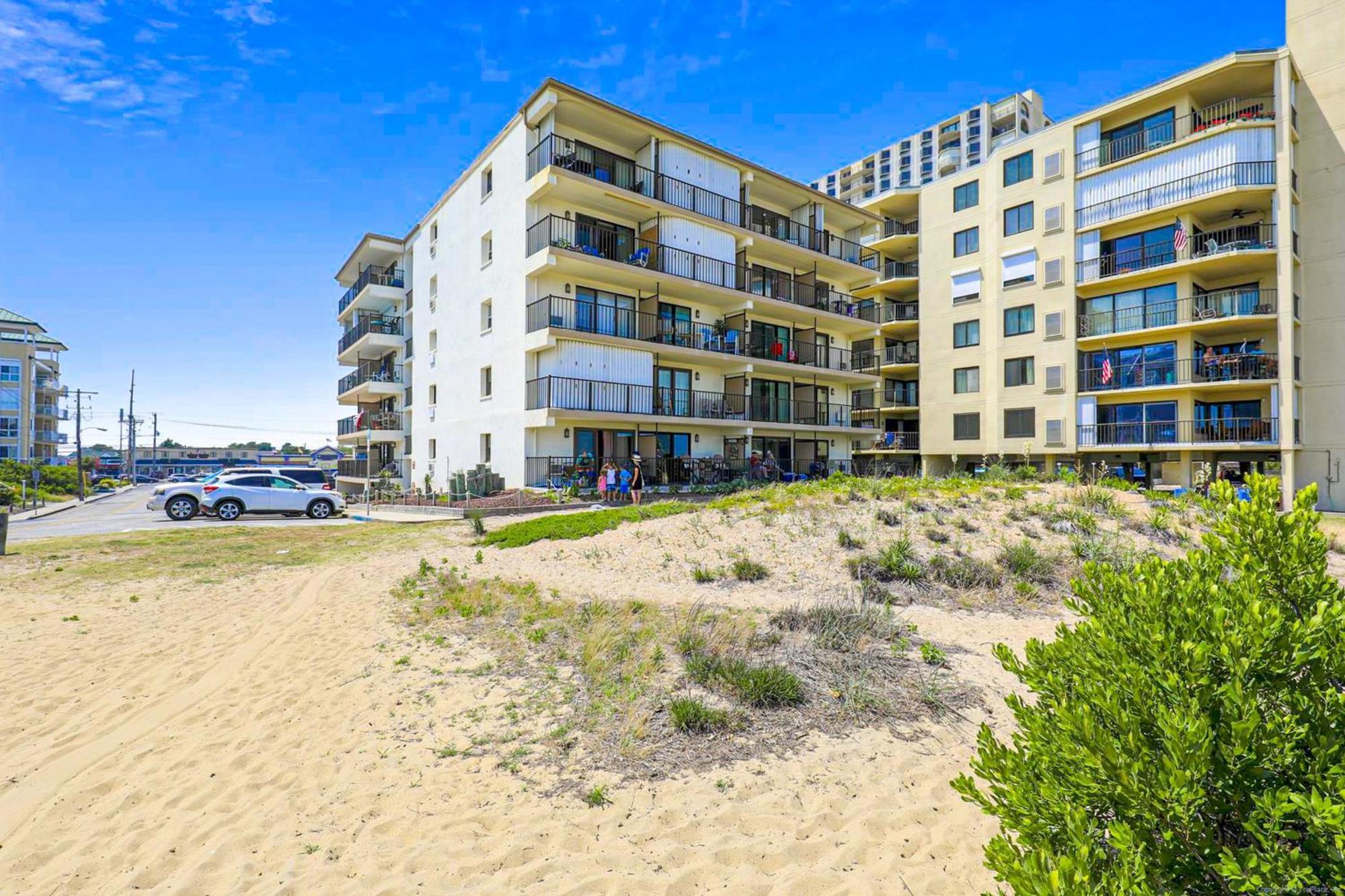 West Winds 302 Apartment