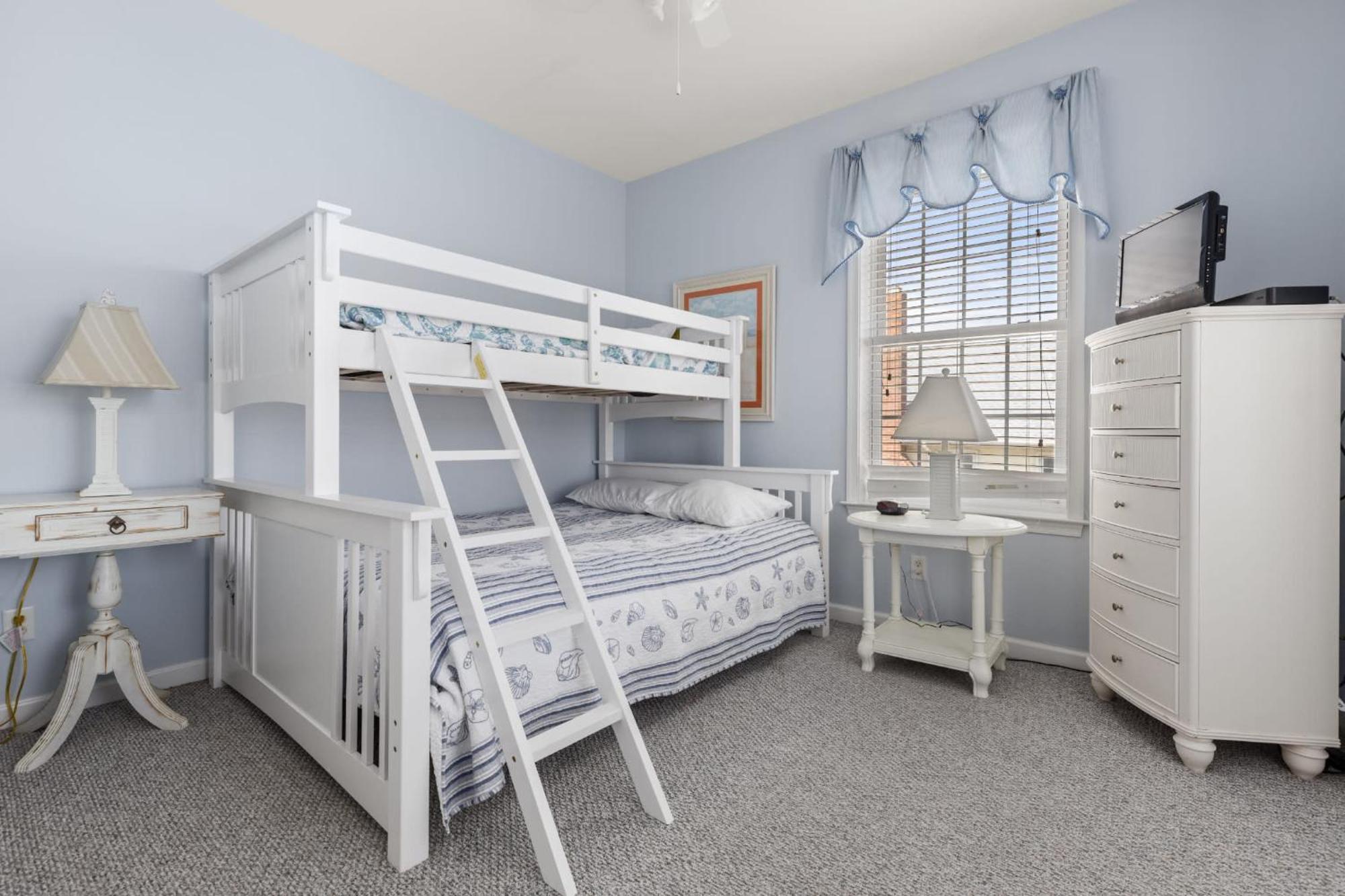 Townhouse 10a *