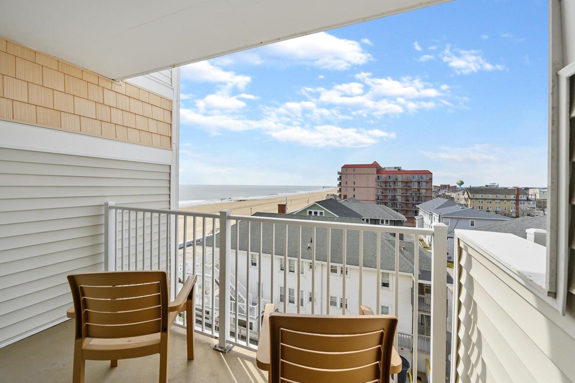 Monte Carlo Boardwalk / Oceanfront Ocean