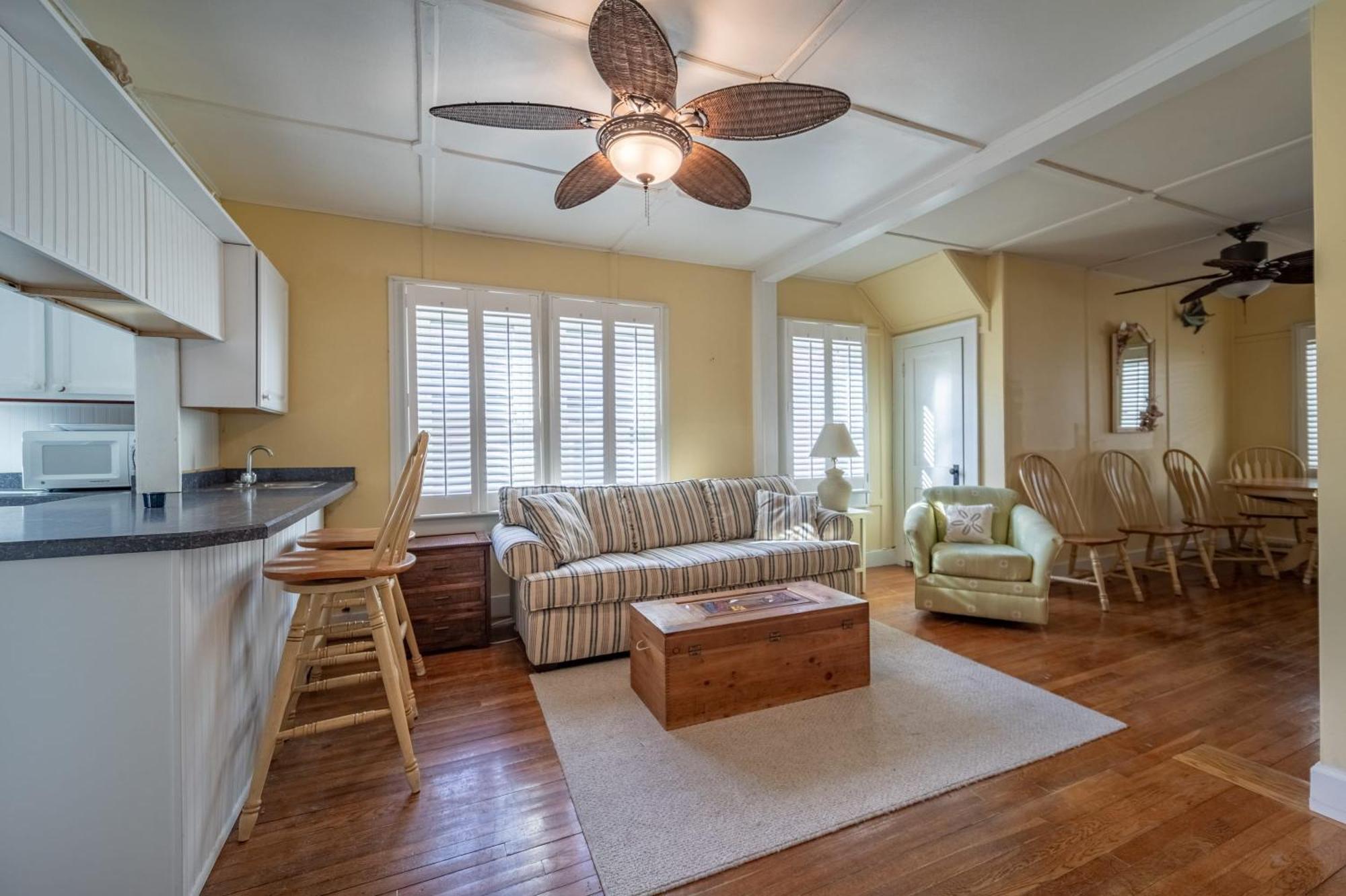 Dollar 2 -ocean Block Apartment *