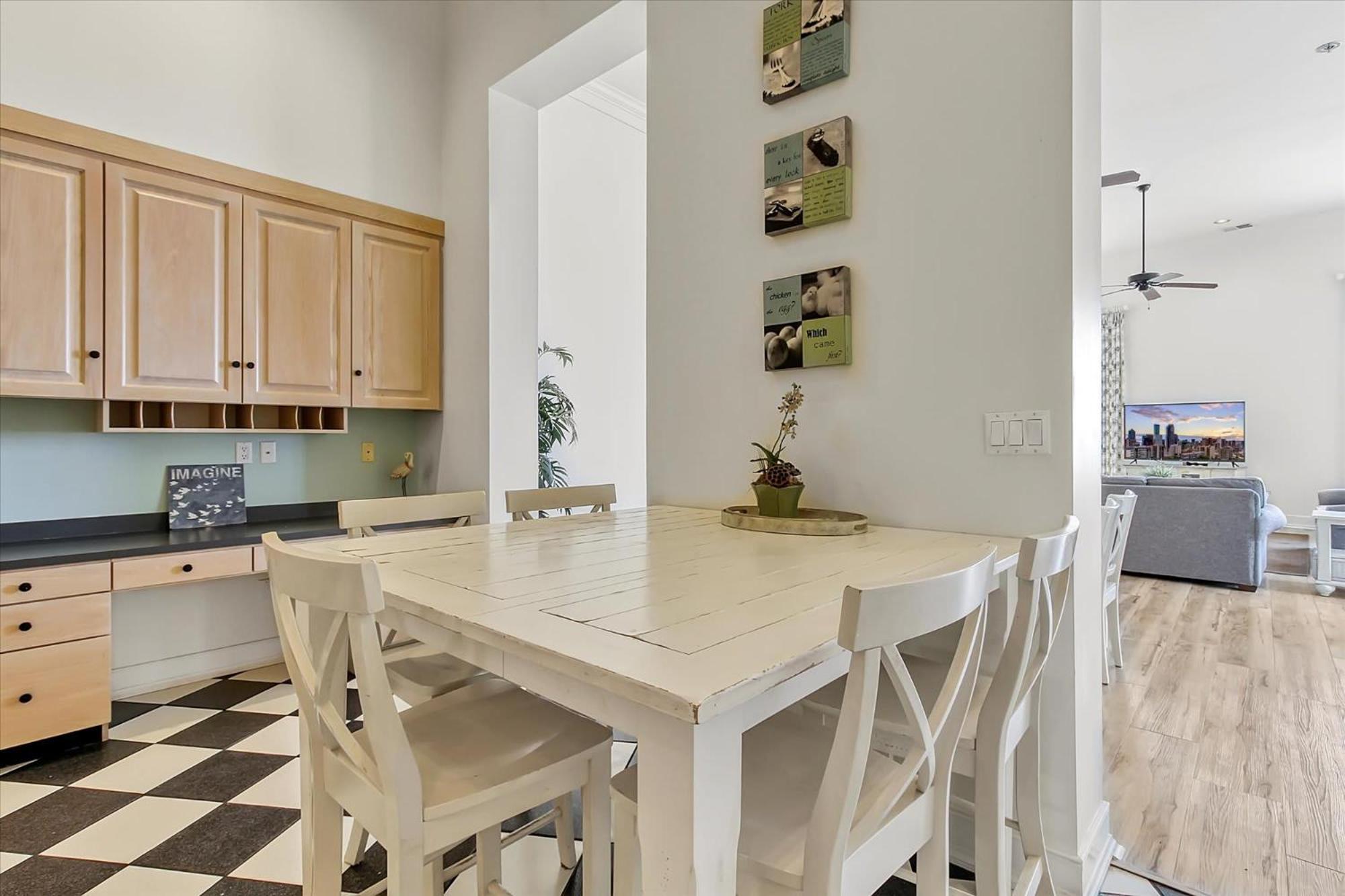 Oceanfront 3 *