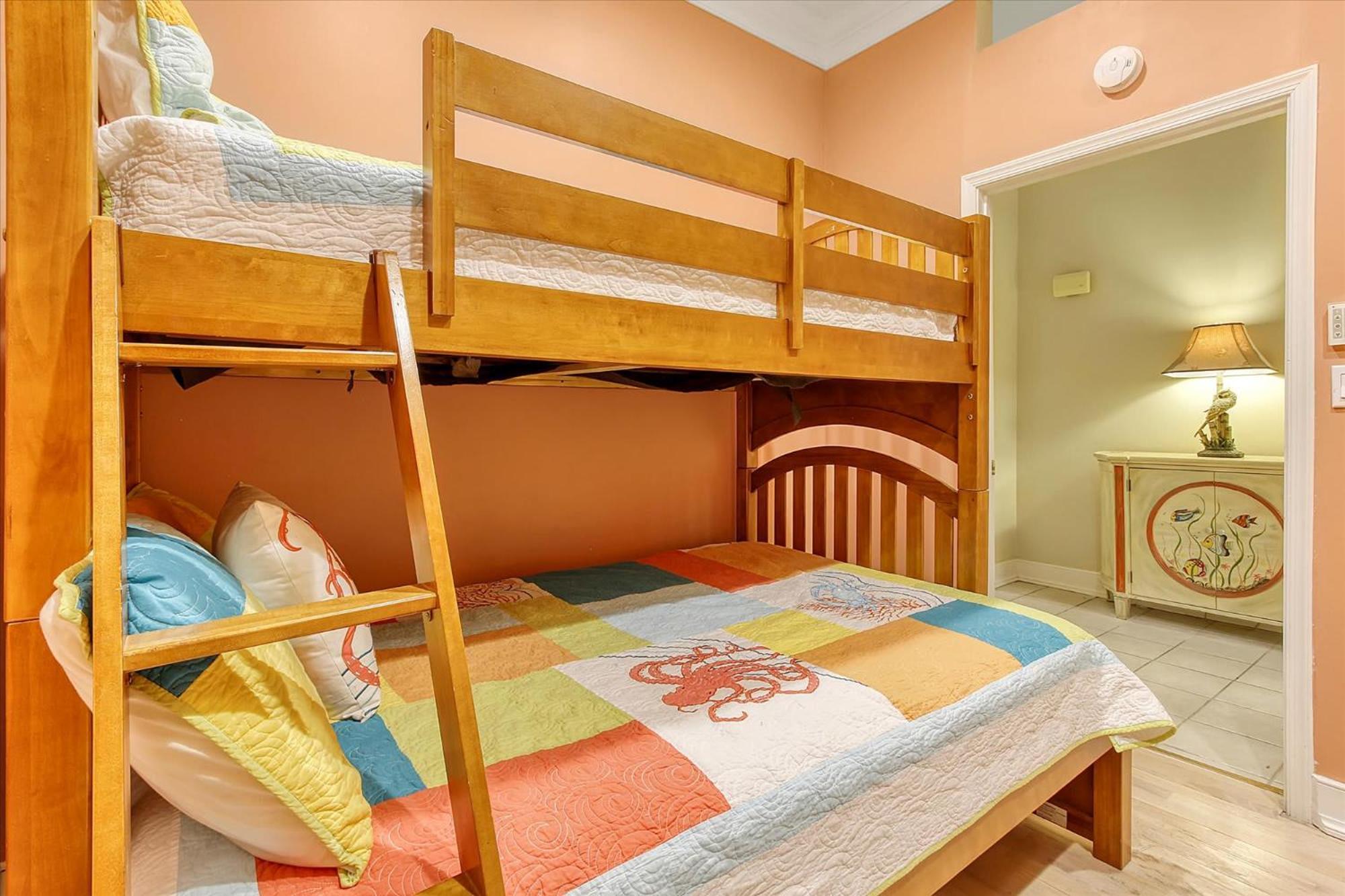 Oceanfront 4 *