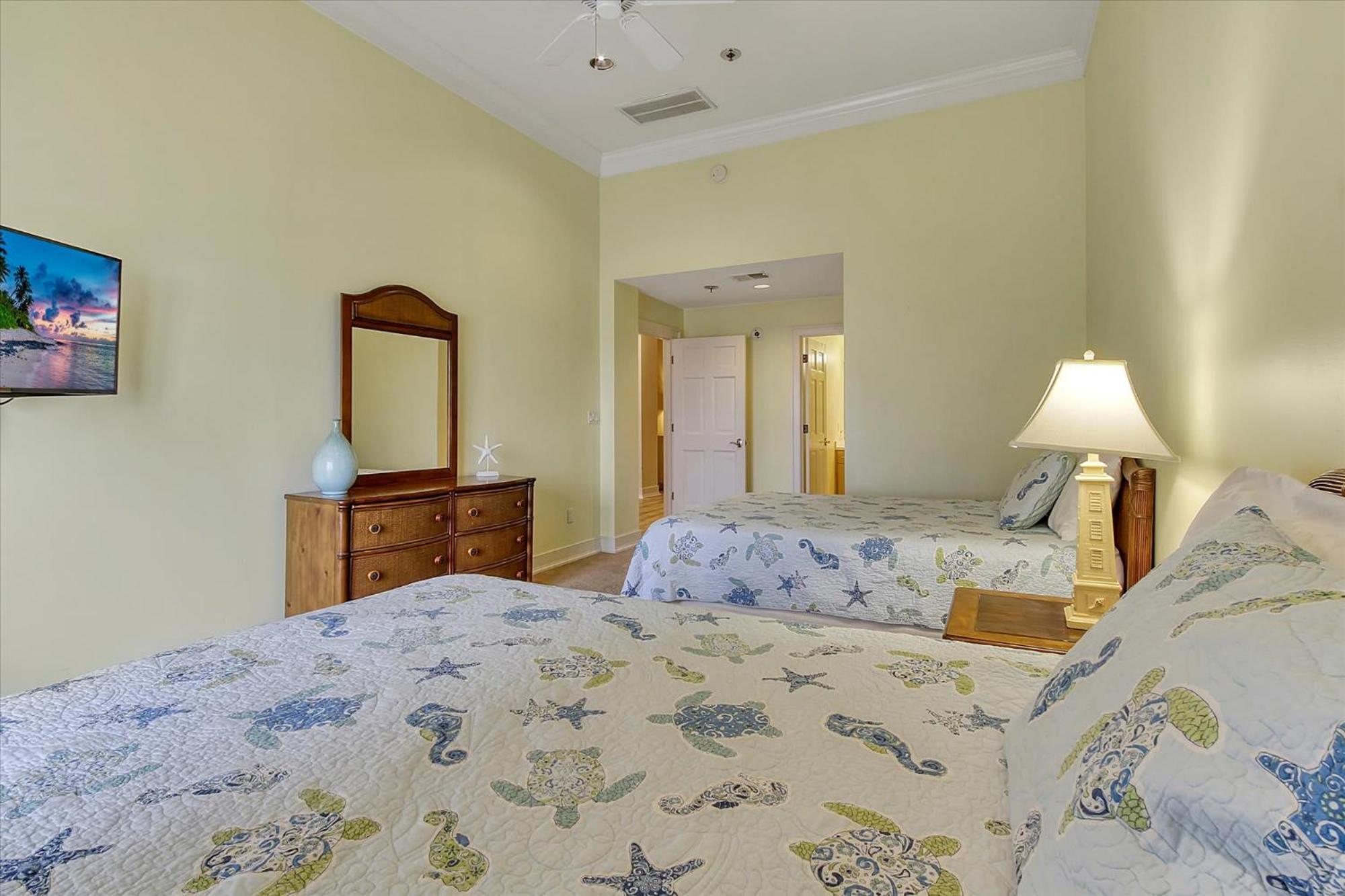 Oceanfront 4 Apartment *