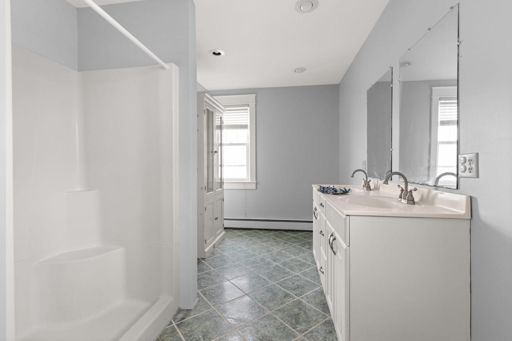 Apartment 6 10th Oceanview *