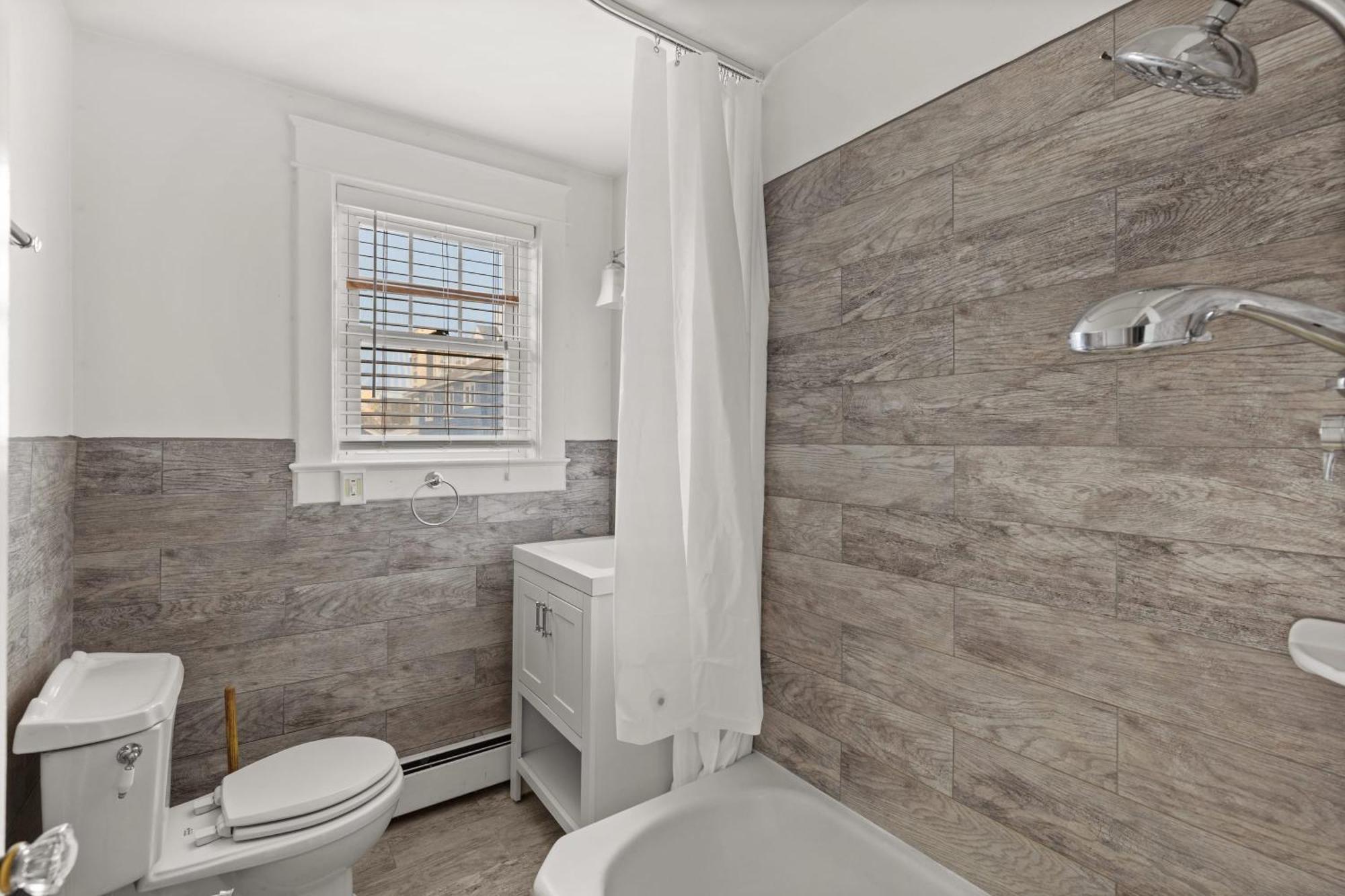 6 10th Oceanview Apartment Ocean City
