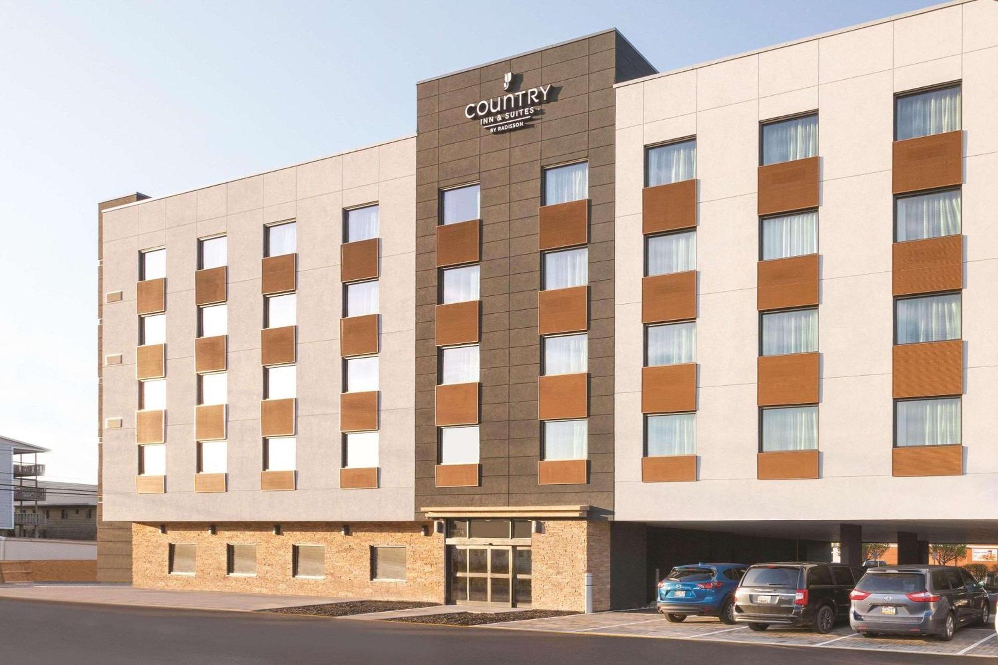 Country & By Radisson Ocean Hotel
