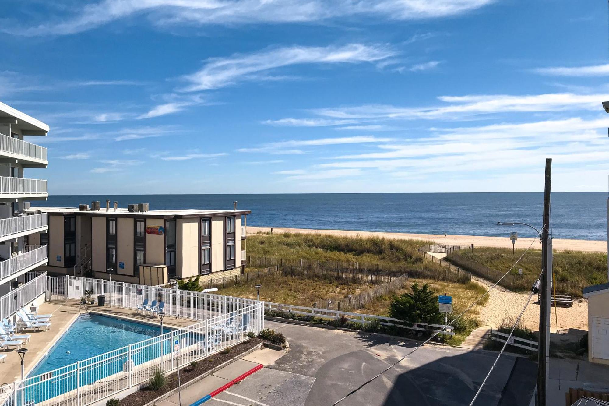 Summer Sands At 80 East *