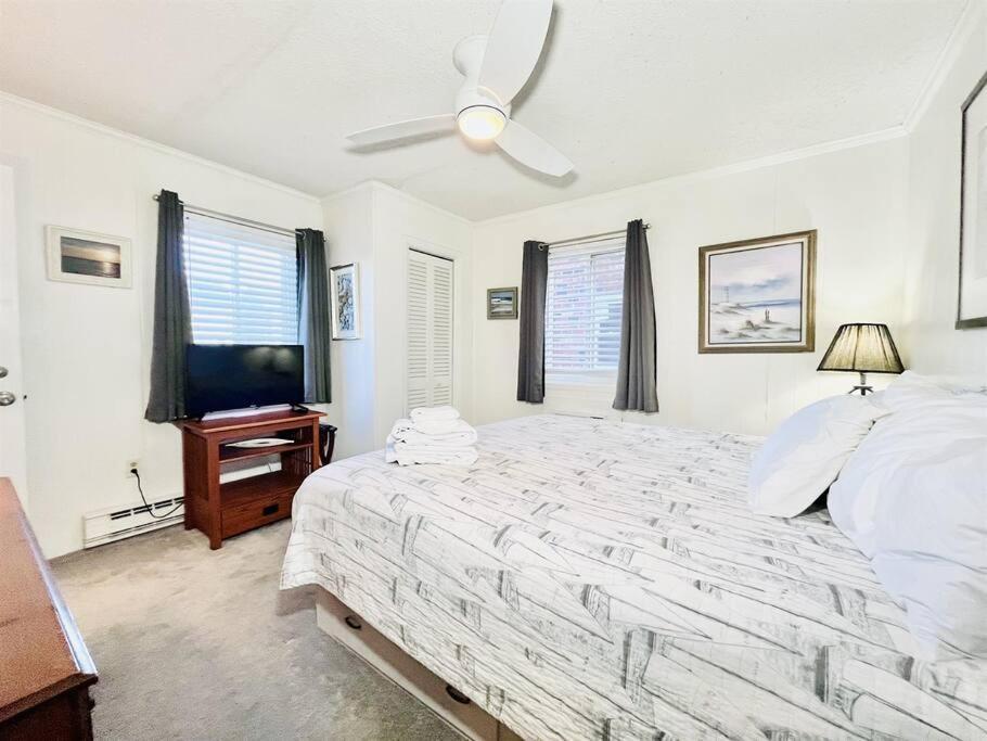 Holiday home Stunning 2br/2ba Bayfront Retreat *