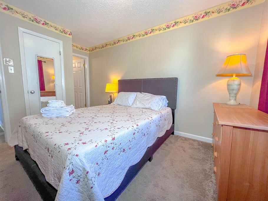 Ocean Views And Just Steps To The Beach! Ocean City