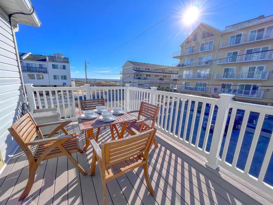 Ocean Views And Just Steps To The Beach! Holiday home Ocean City