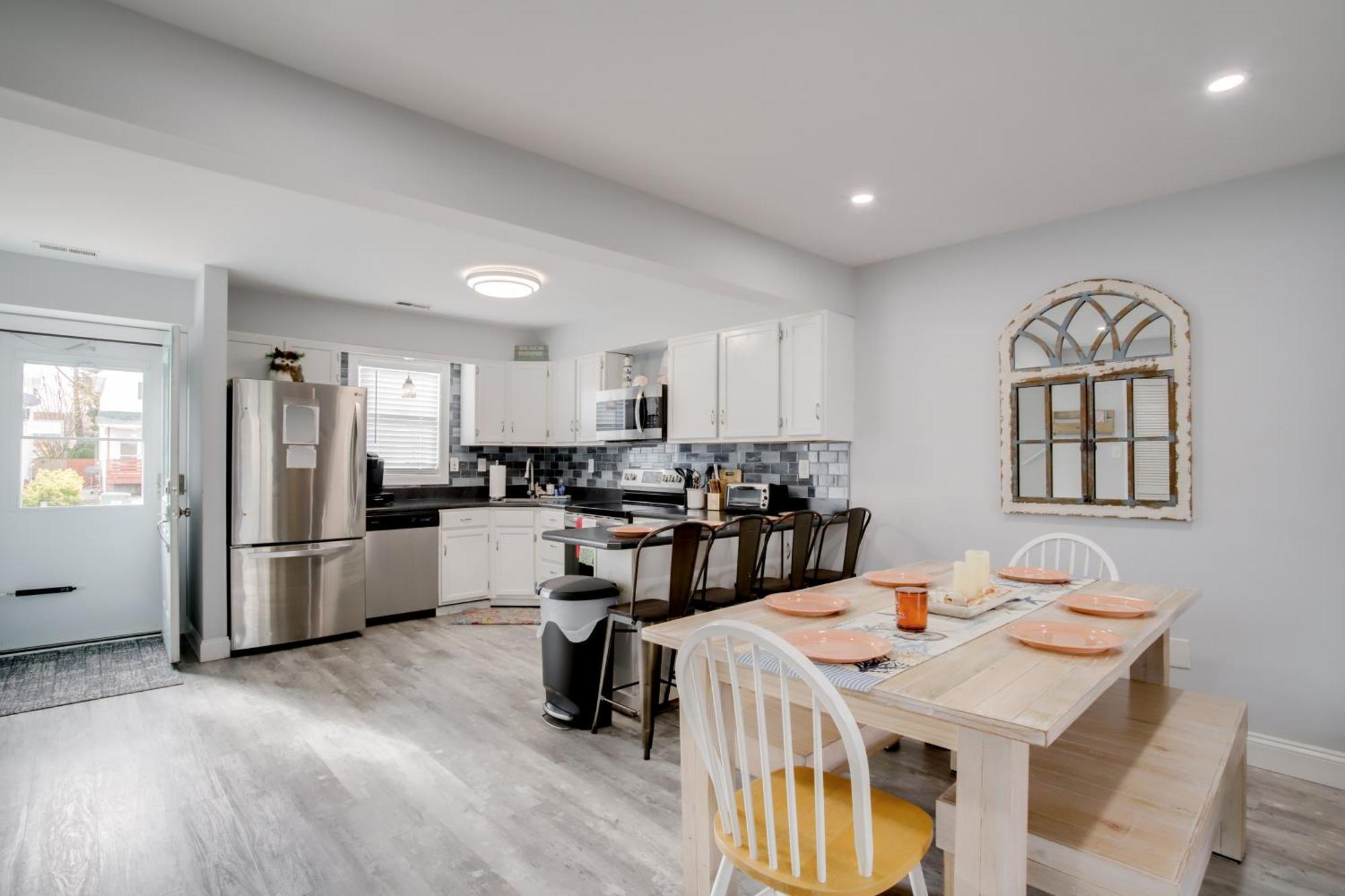 Remodeled Ocean Getaway With Harbor Views! *