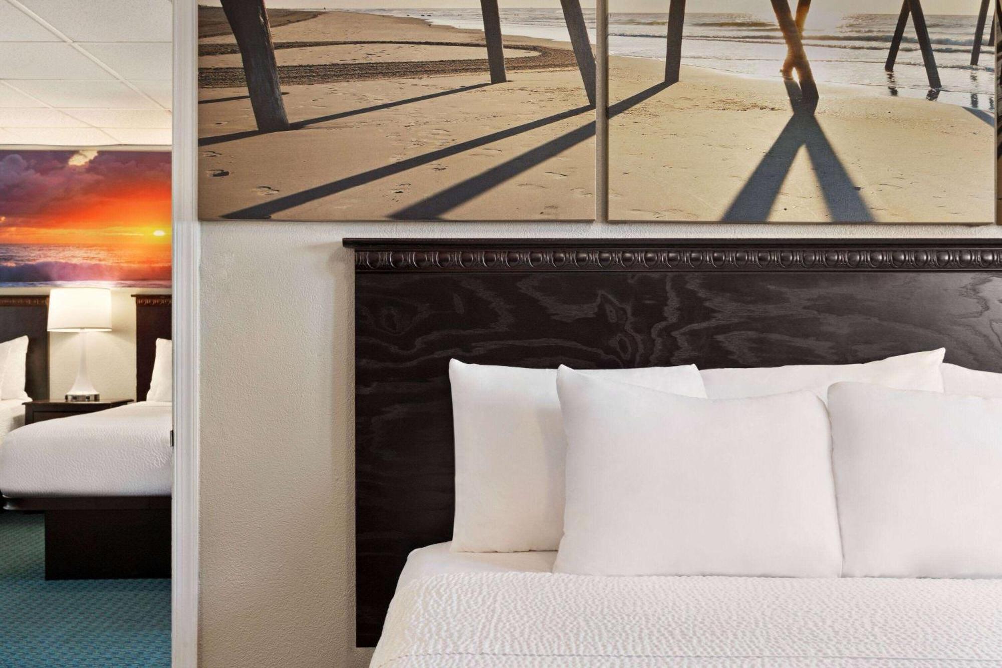 Hotel Days By Wyndham Ocean Oceanfront 3*