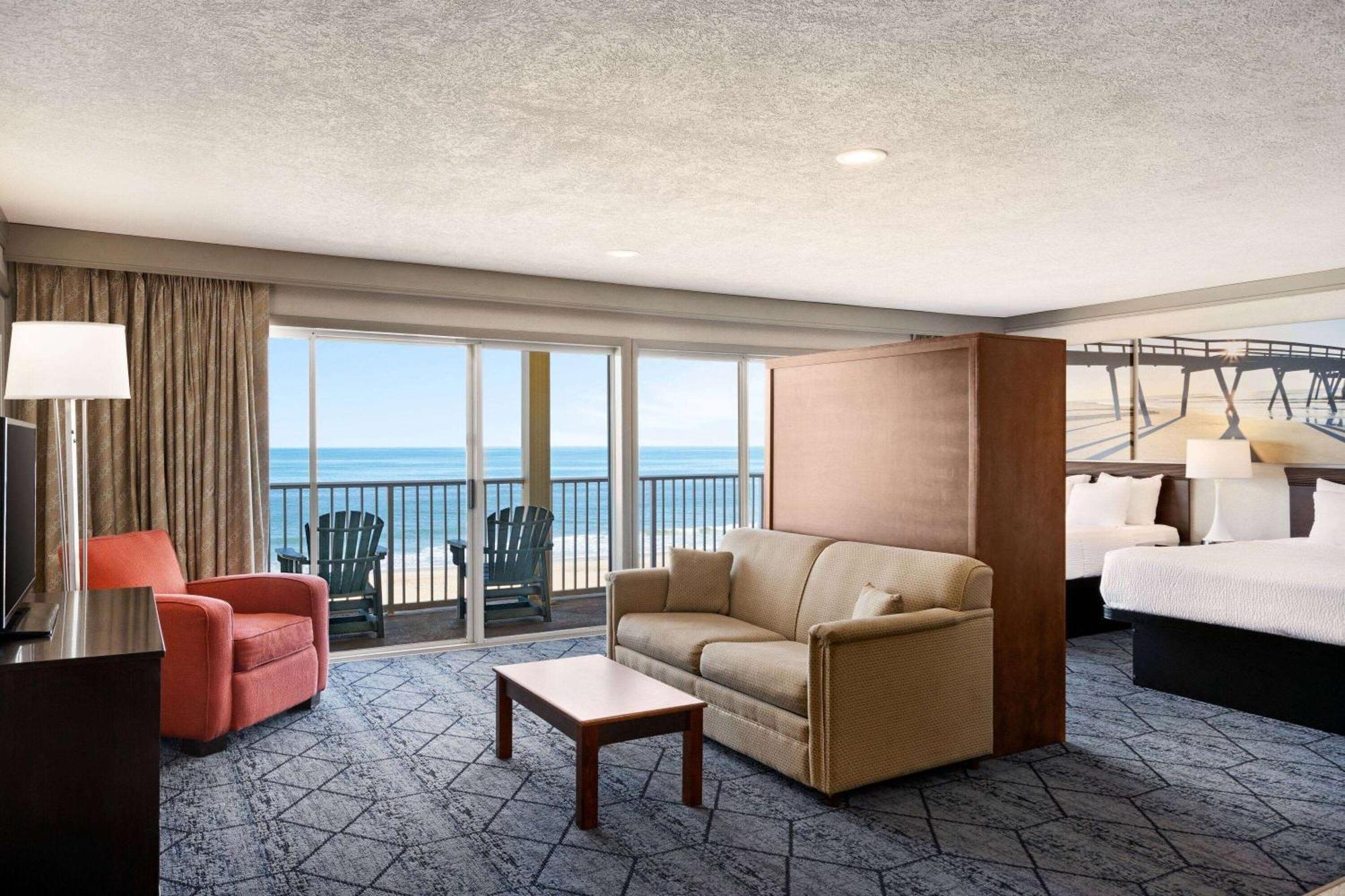 Days By Wyndham Ocean Oceanfront 3*