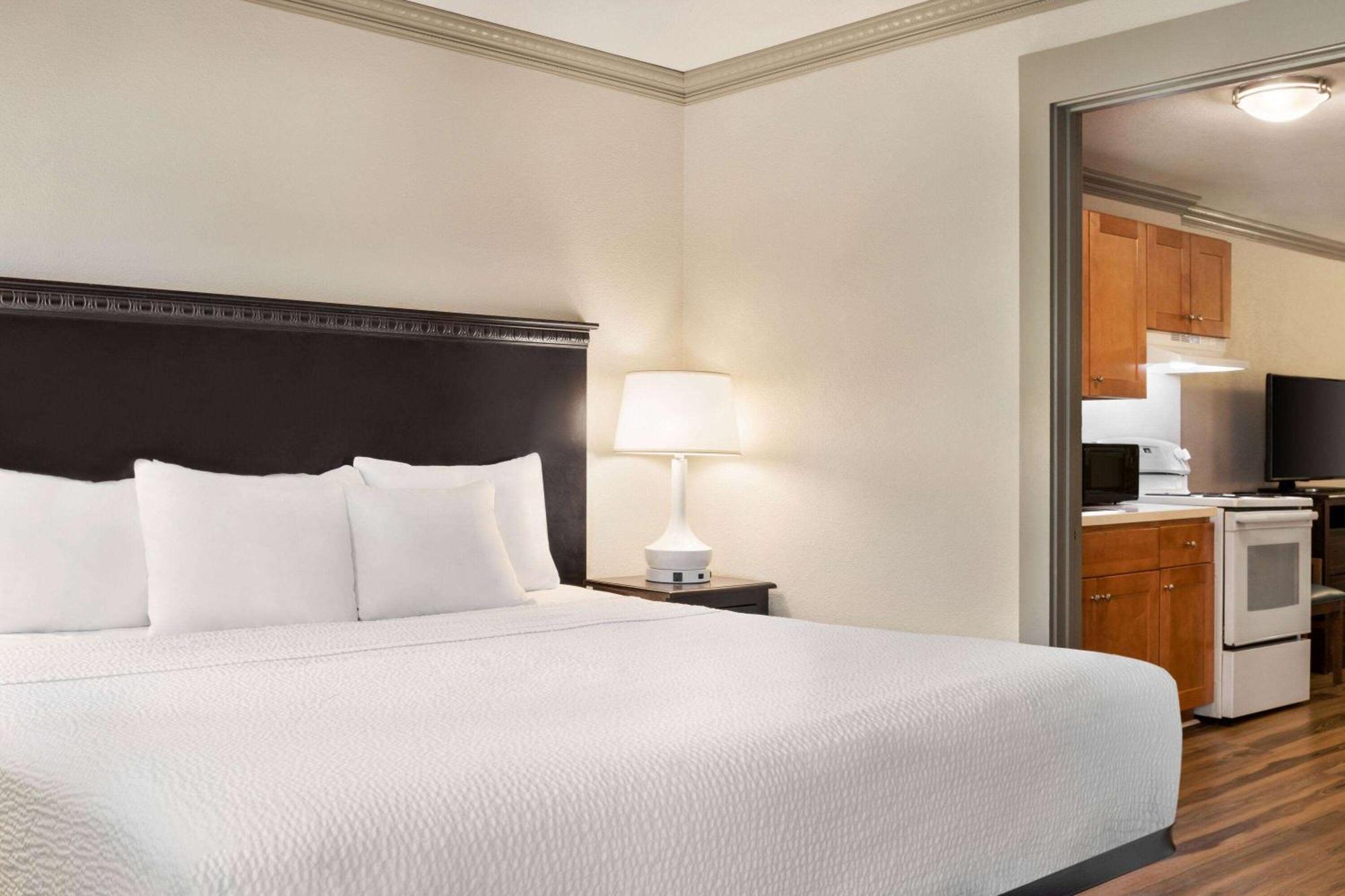 Hotel Days By Wyndham Ocean Oceanfront Ocean City