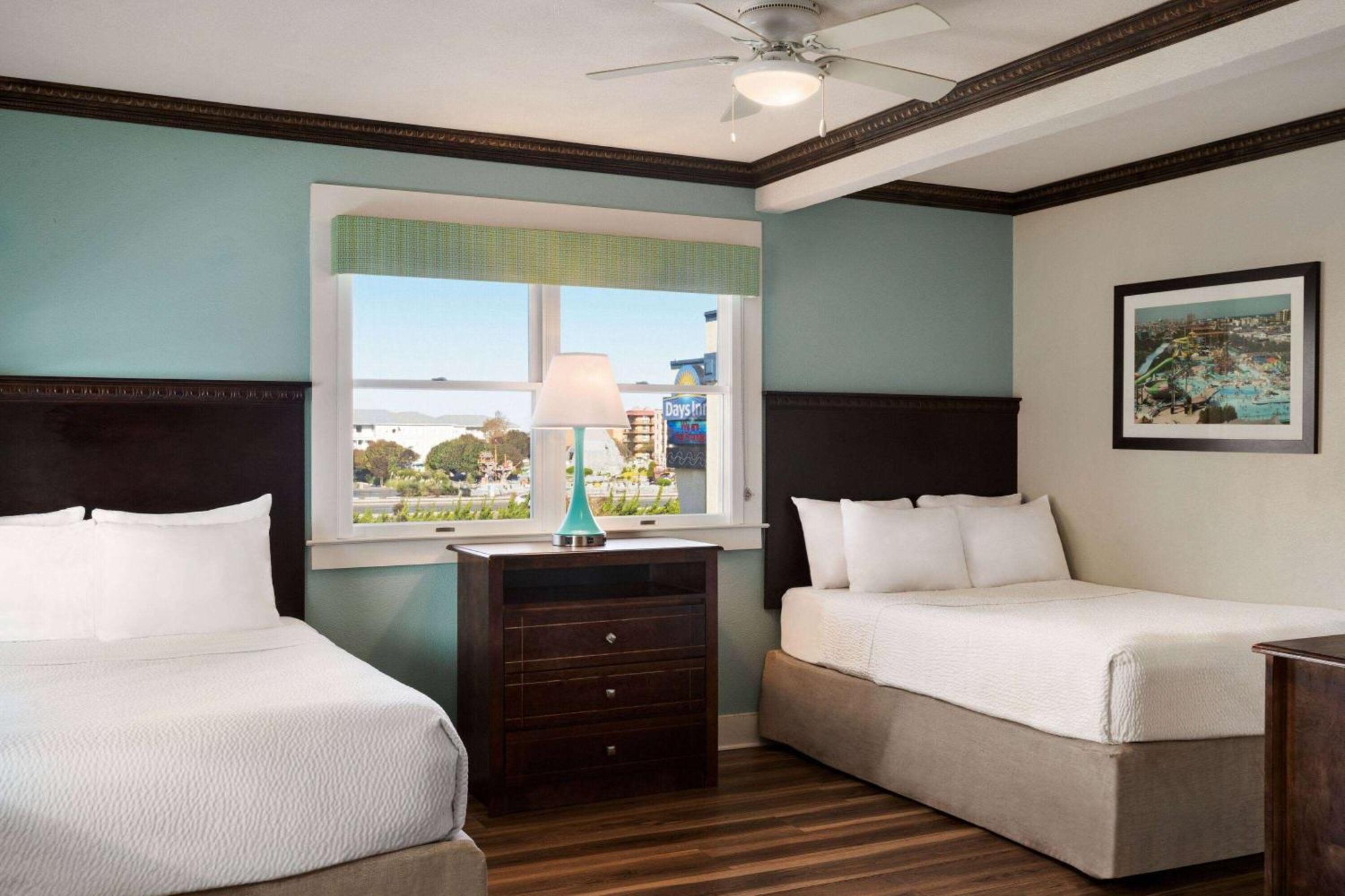 Days By Wyndham Ocean Oceanfront 3*