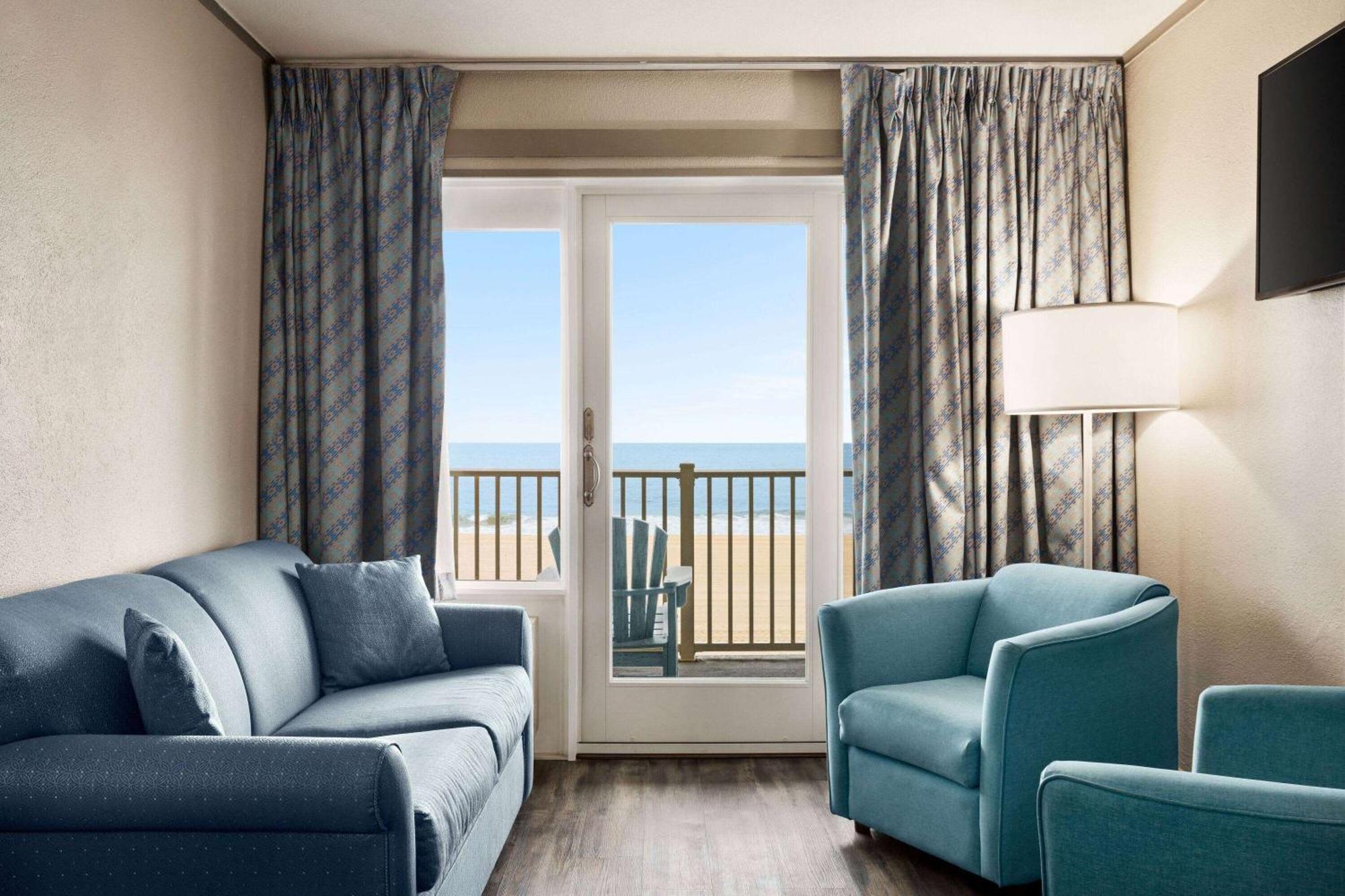 Days By Wyndham Ocean Oceanfront Hotel 3*