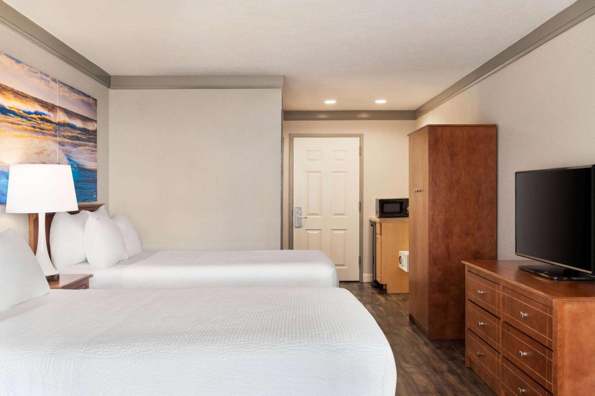 Hotel Days By Wyndham Ocean Oceanfront Ocean City