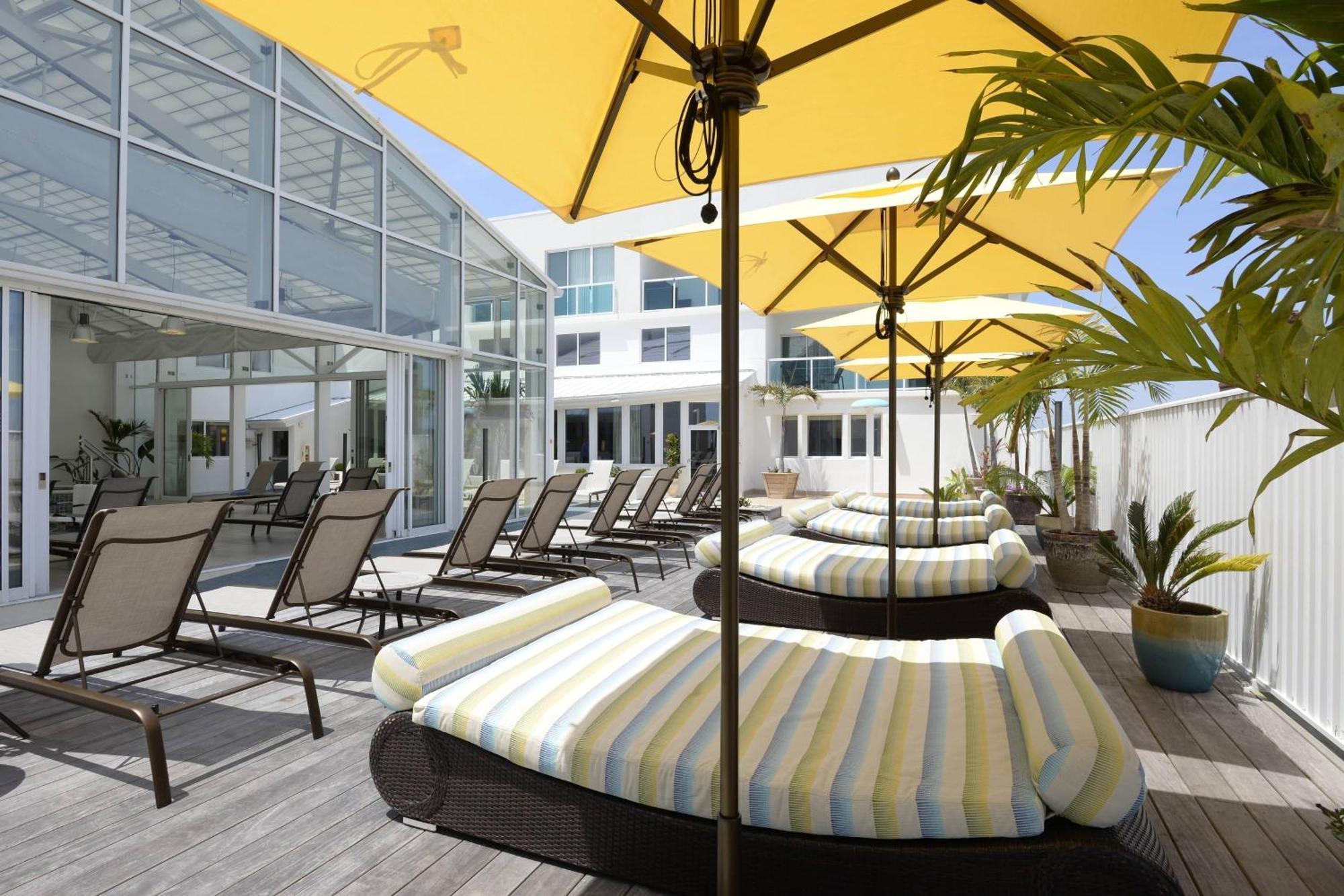 Hotel Courtyard By Marriott Ocean Oceanfront 4*