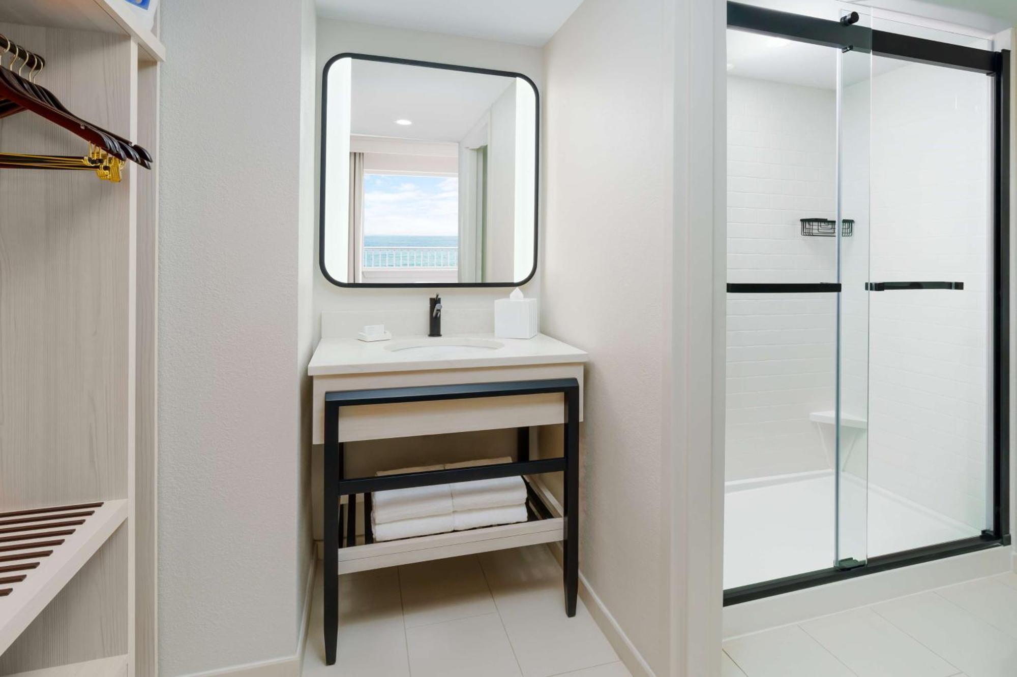 Hilton Garden Ocean Oceanfront Hotel 3*