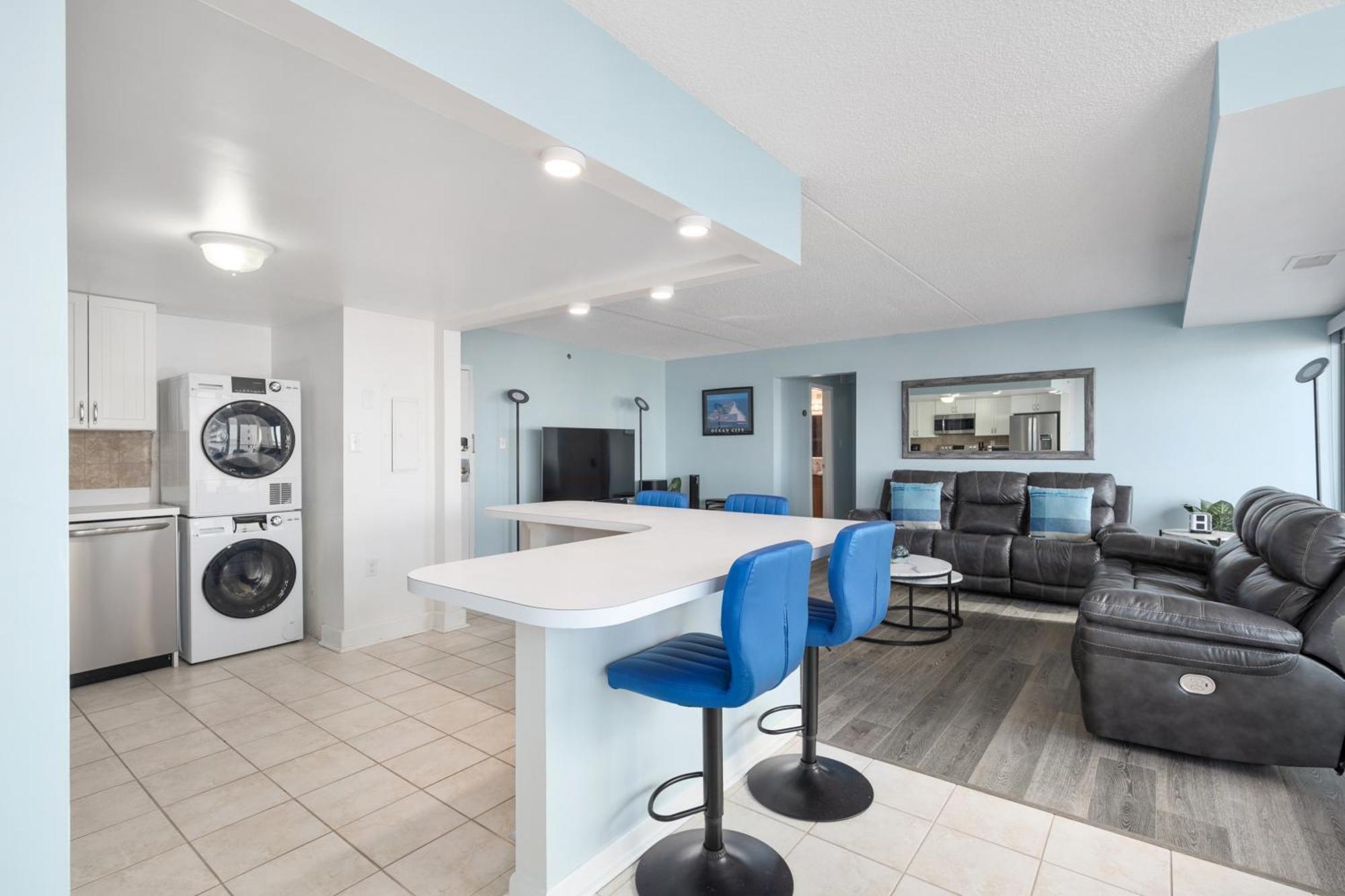 Luxury Oceanfront Condo/indoor Pool/massage Chair * Ocean City