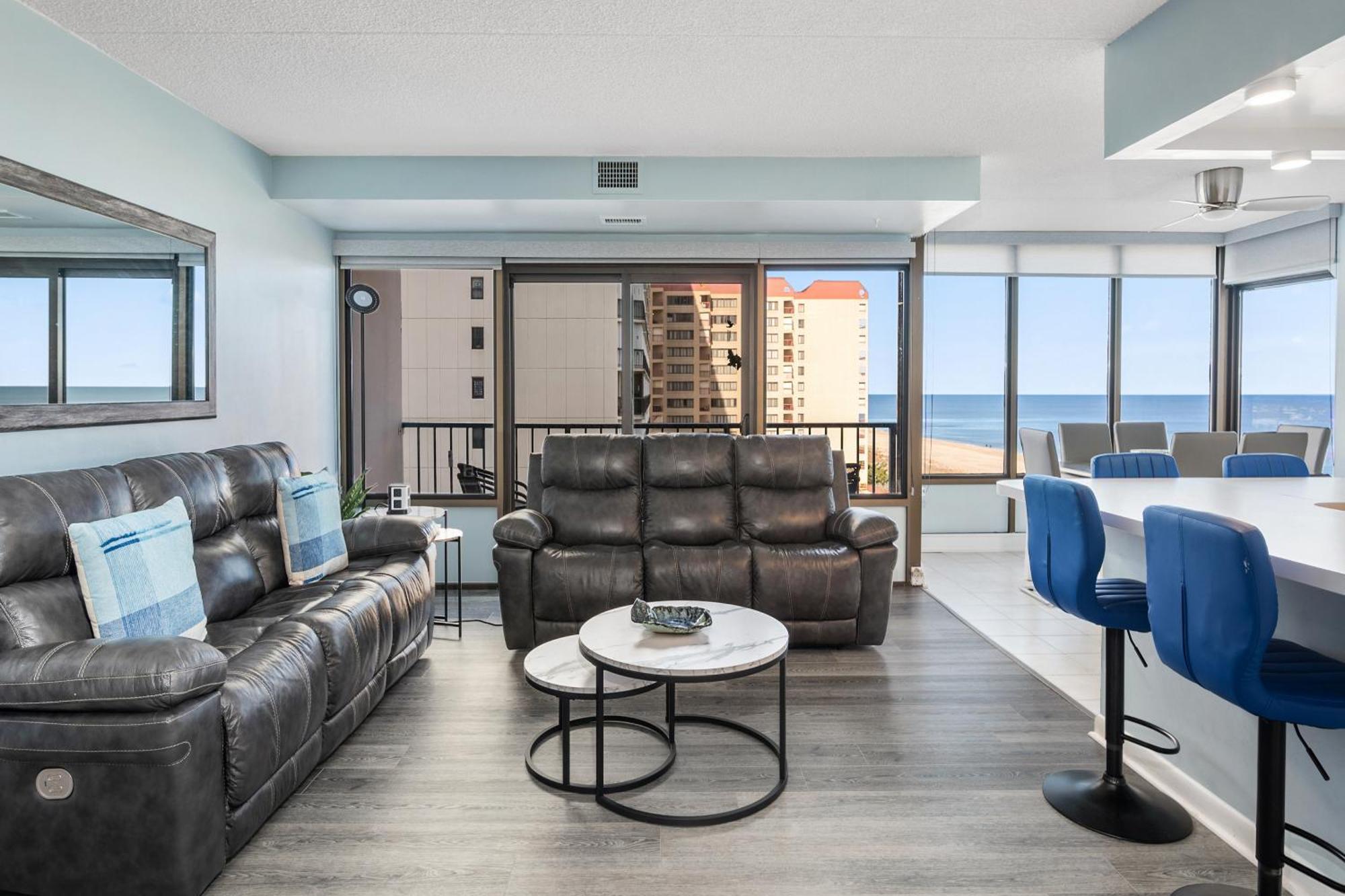 Apartment Luxury Oceanfront Condo/indoor Pool/massage Chair Ocean City