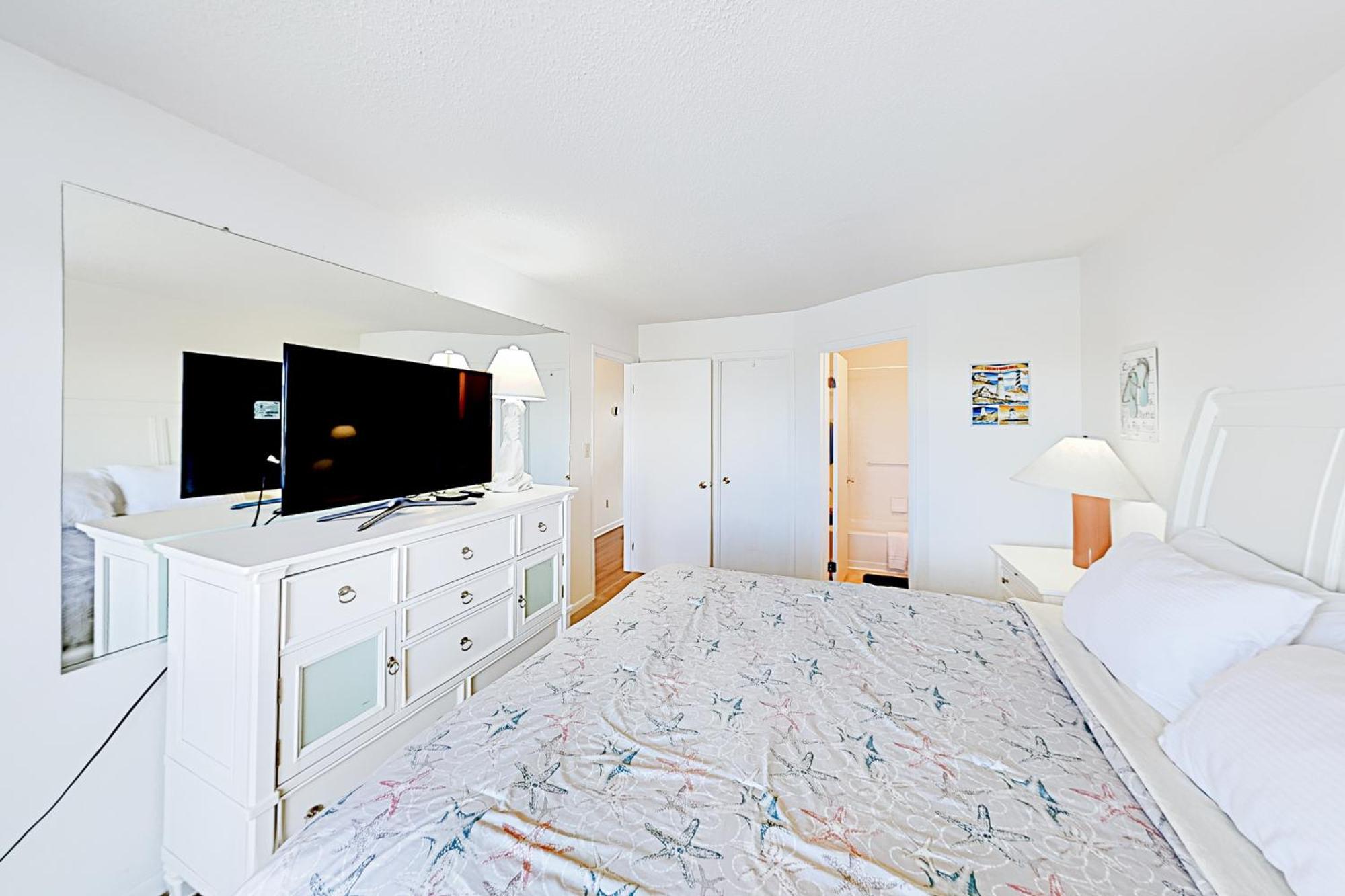 Apartment Sunset Landing Unit 11 & 12 *