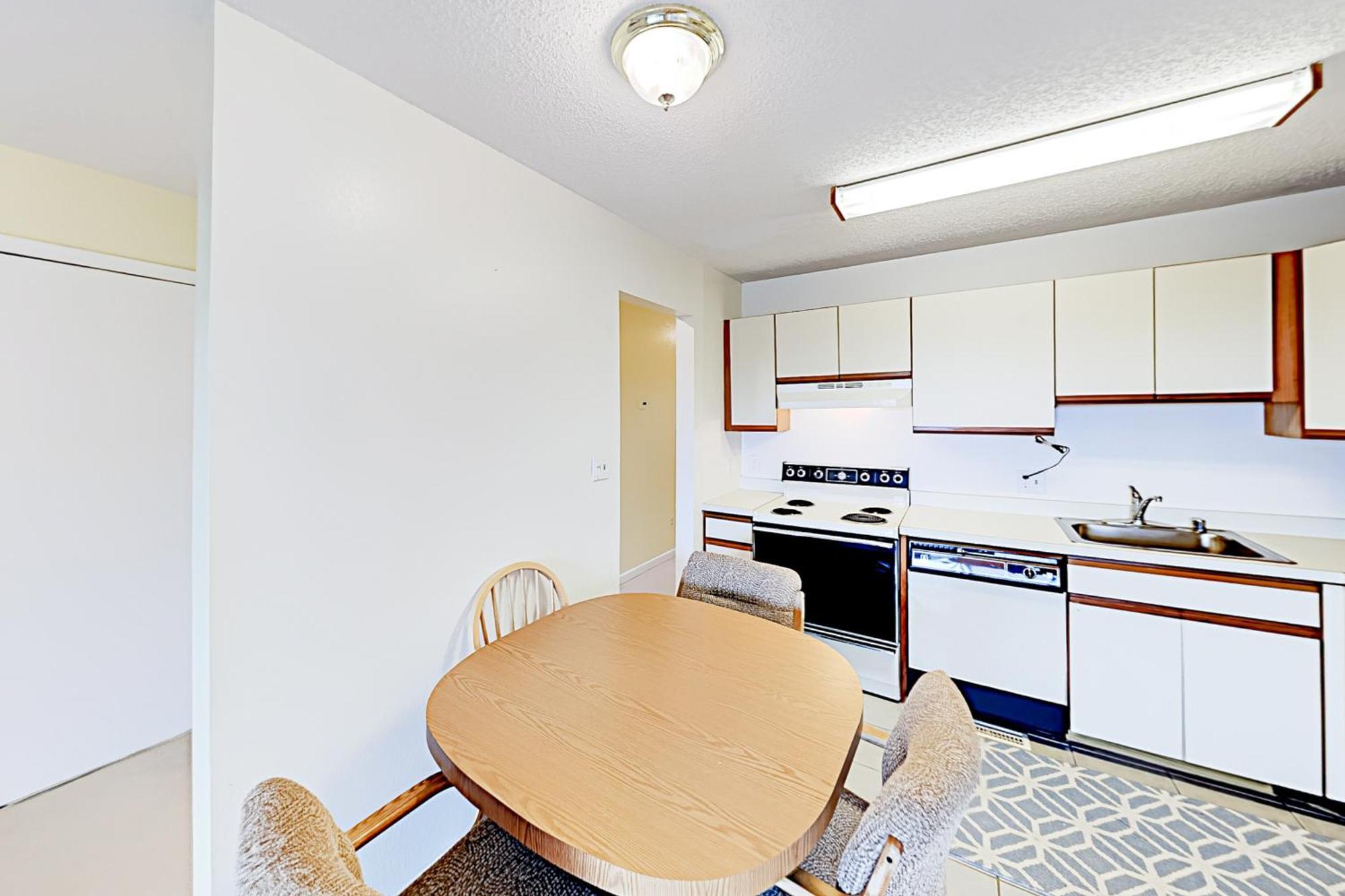 Apartment Sunset Landing Unit 11 & 12